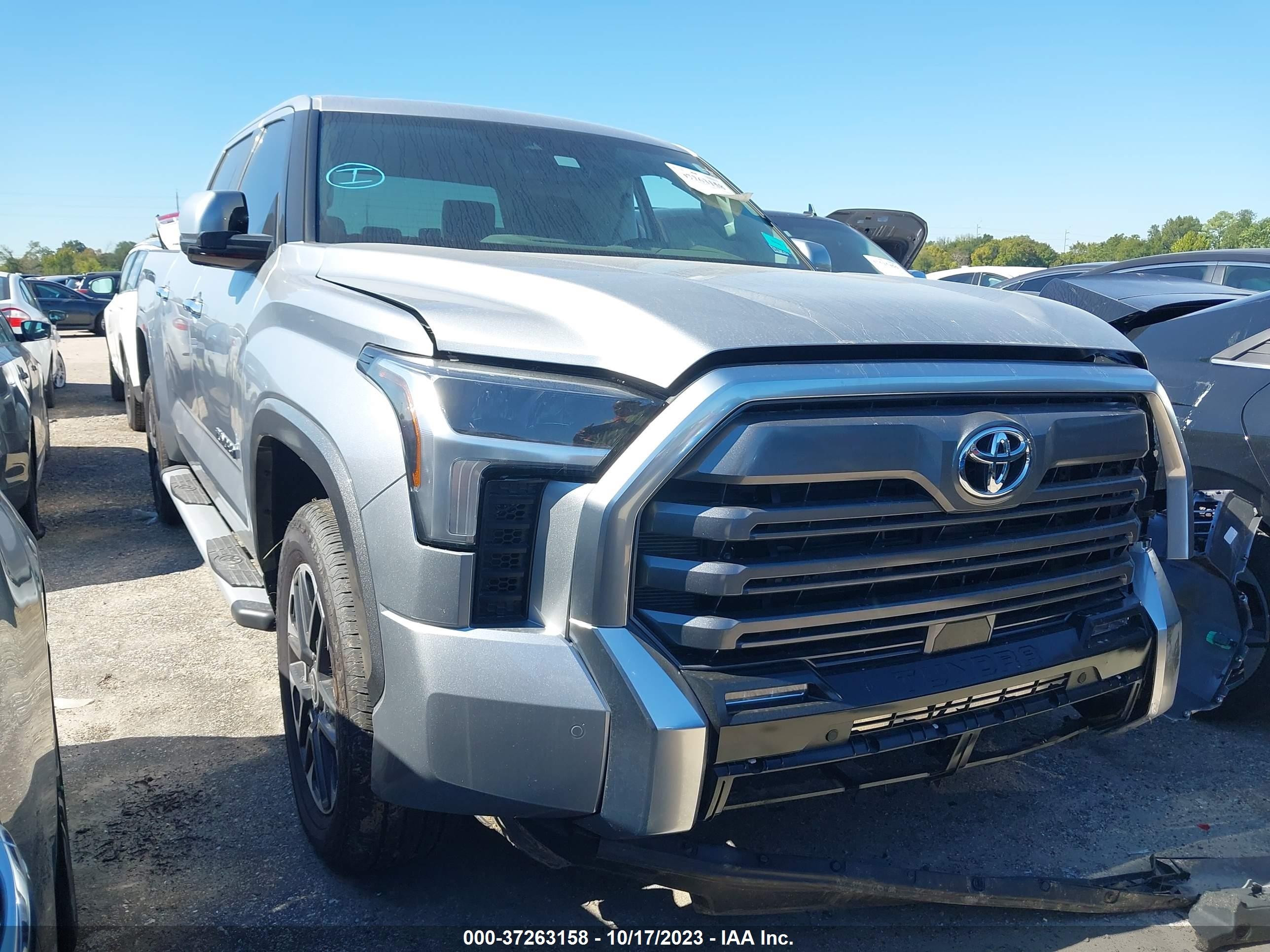 TOYOTA TUNDRA 2023 5tfja5db0px092478