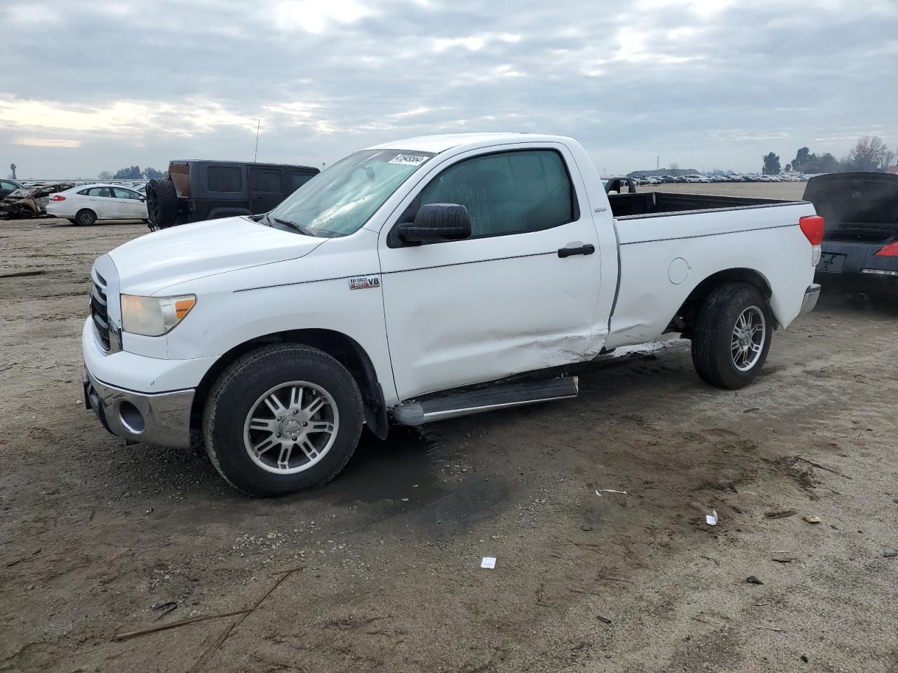 TOYOTA TUNDRA 2010 5tfjy5f12ax003260