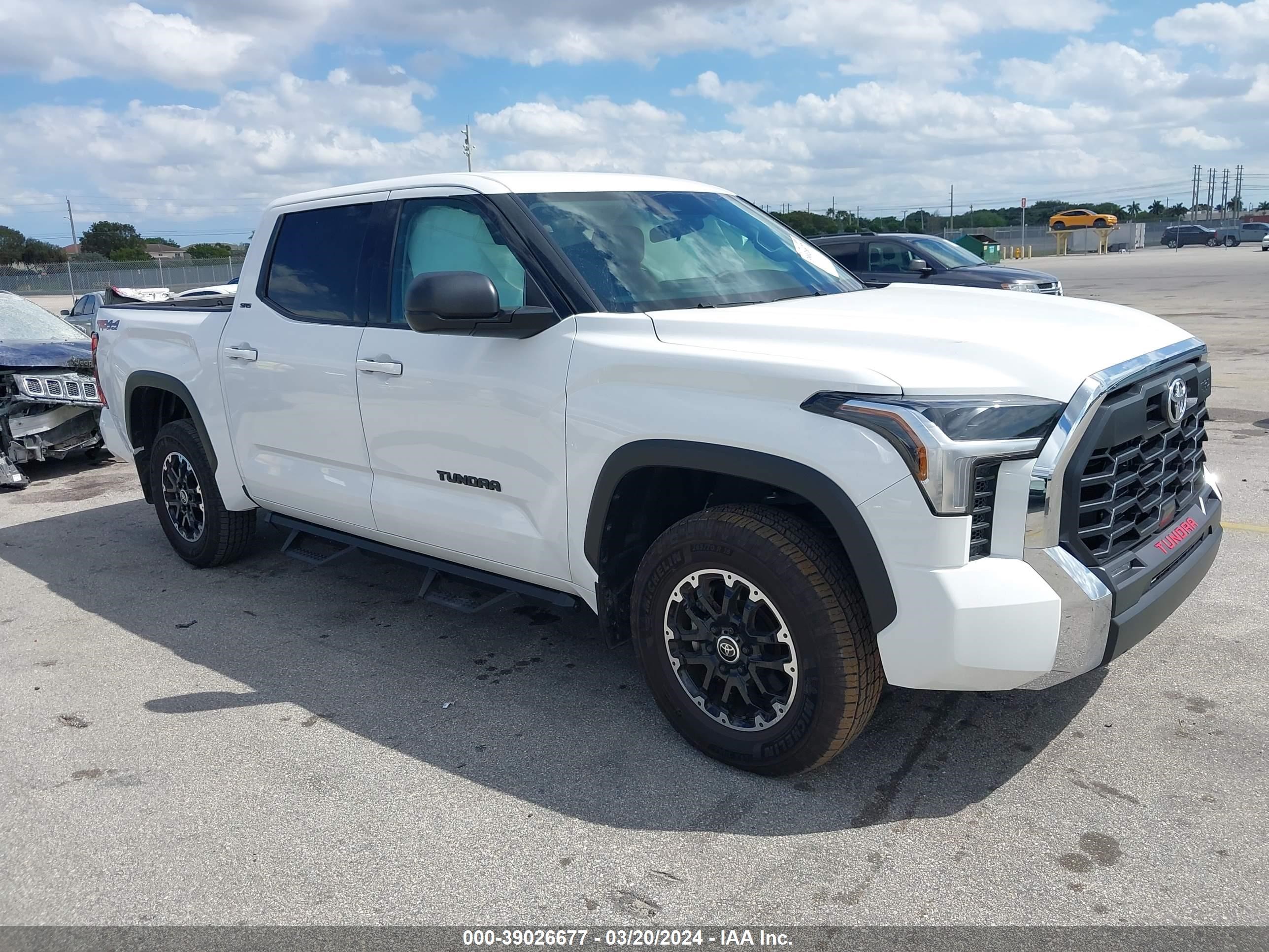 TOYOTA TUNDRA 2023 5tfla5db5px102639