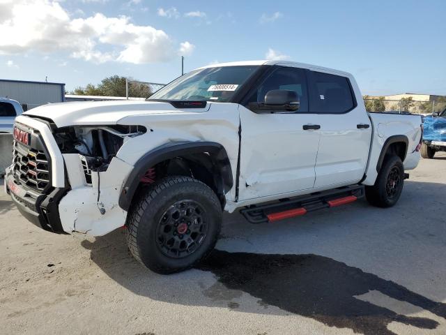 TOYOTA TUNDRA CRE 2024 5tfpc5db9rx077159