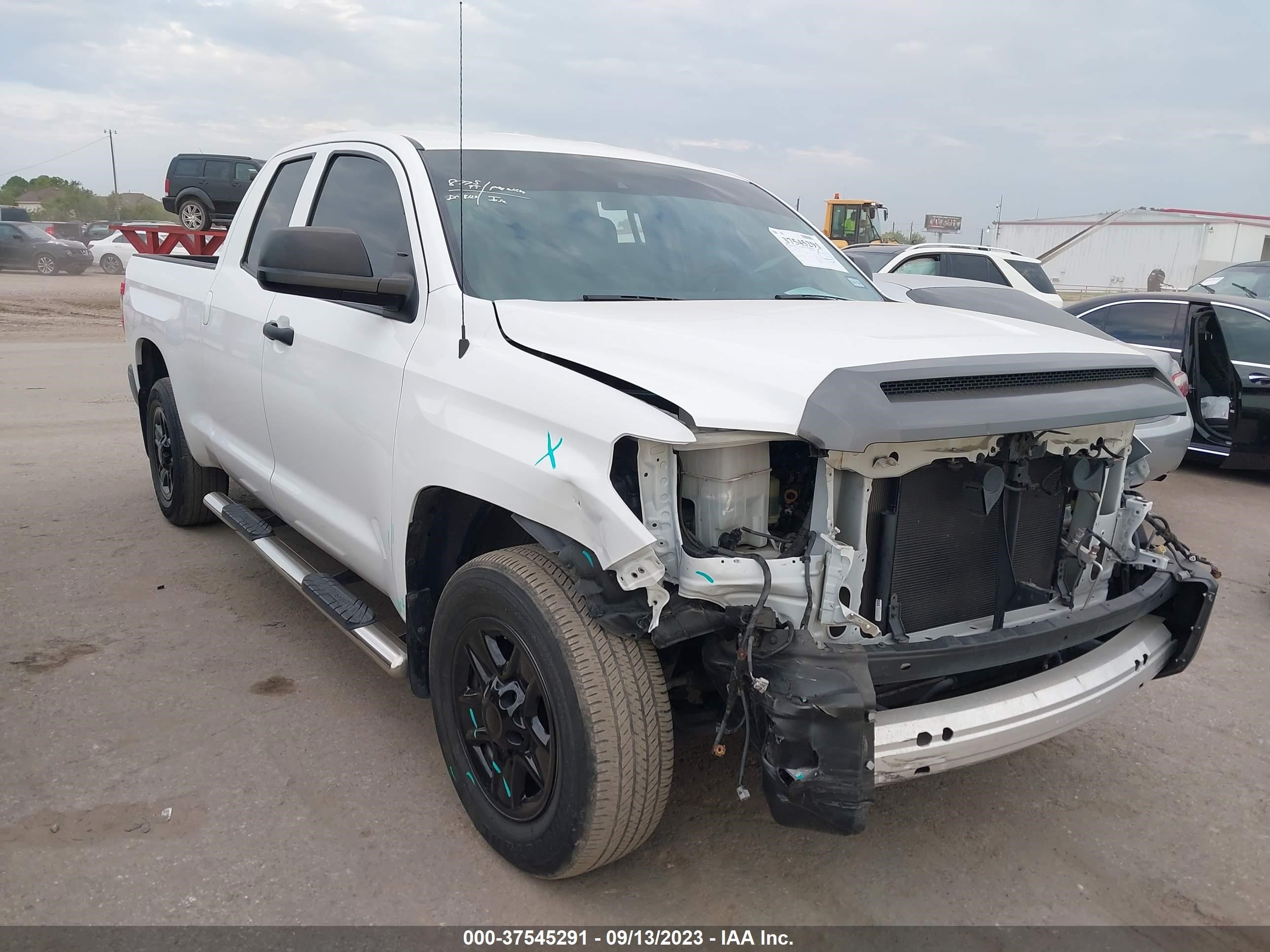 TOYOTA TUNDRA 2019 5tfrm5f14kx141933