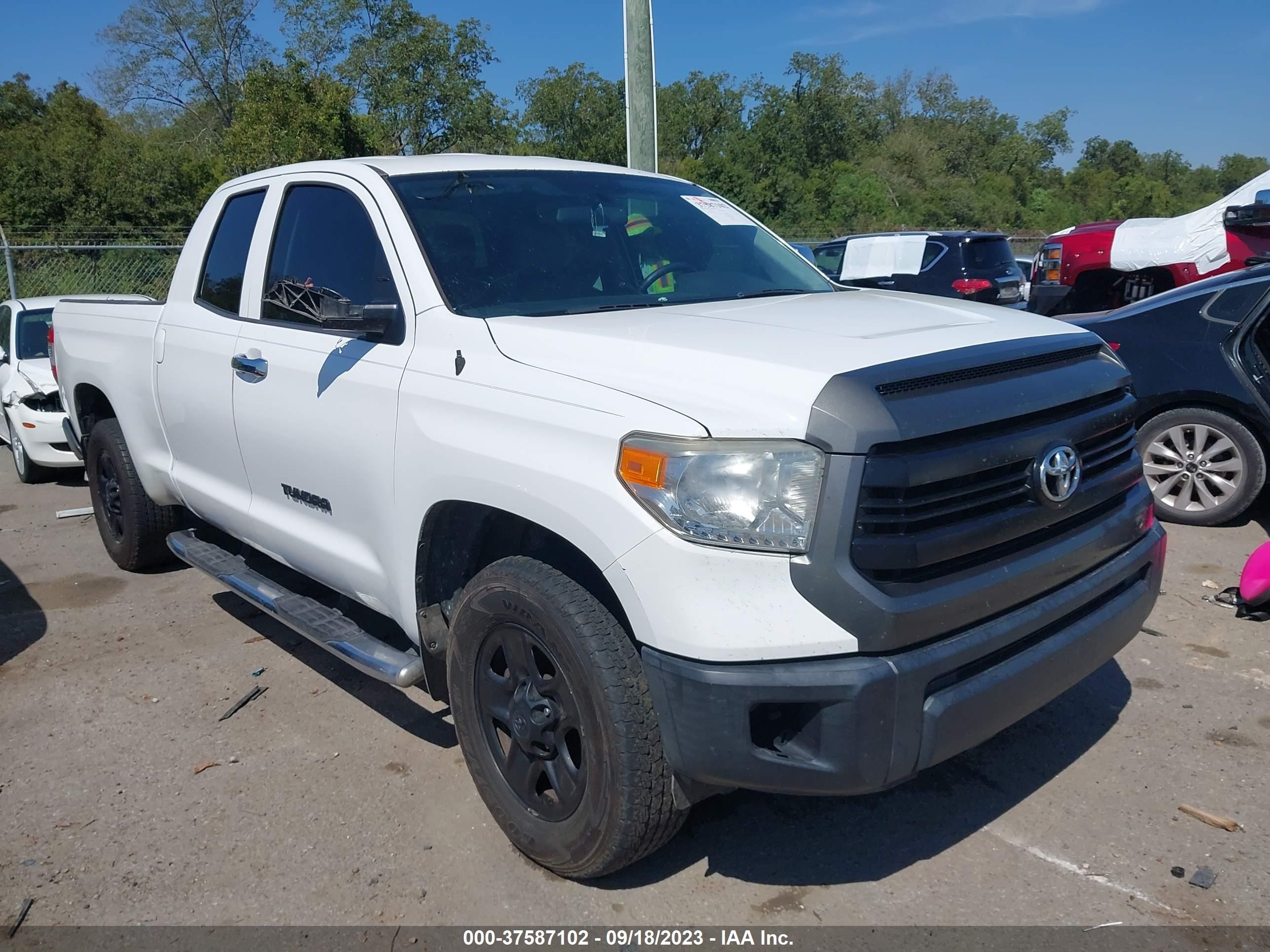 TOYOTA TUNDRA 2017 5tfrm5f15hx112692