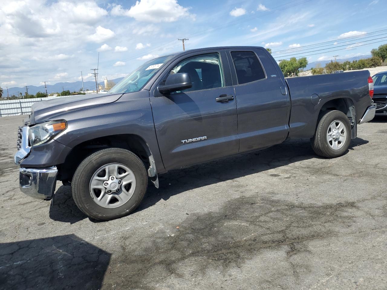 TOYOTA TUNDRA 2018 5tfrm5f16jx127319