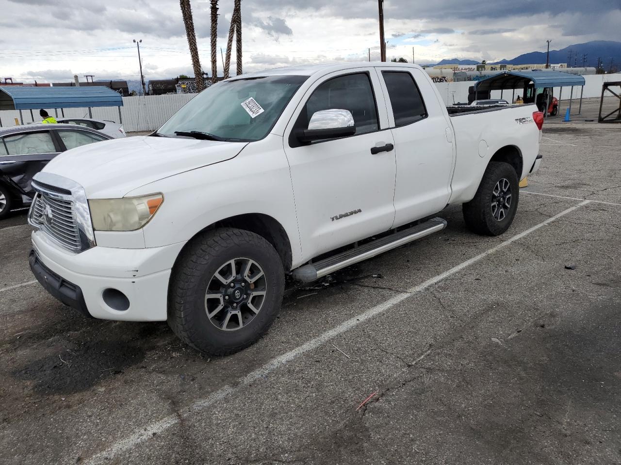 TOYOTA TUNDRA 2011 5tfrm5f1xbx025703