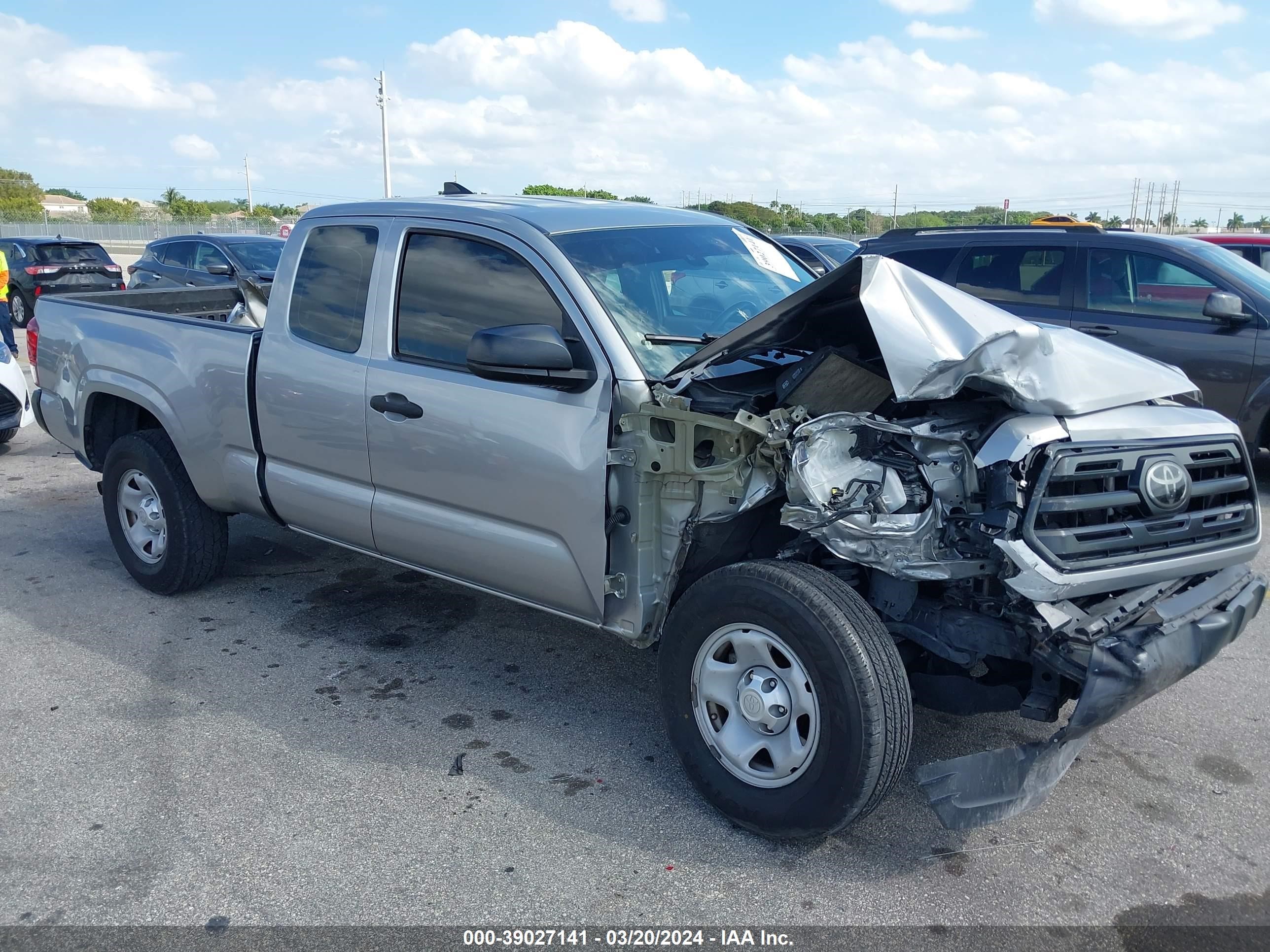 TOYOTA TACOMA 2018 5tfrx5gnxjx112055