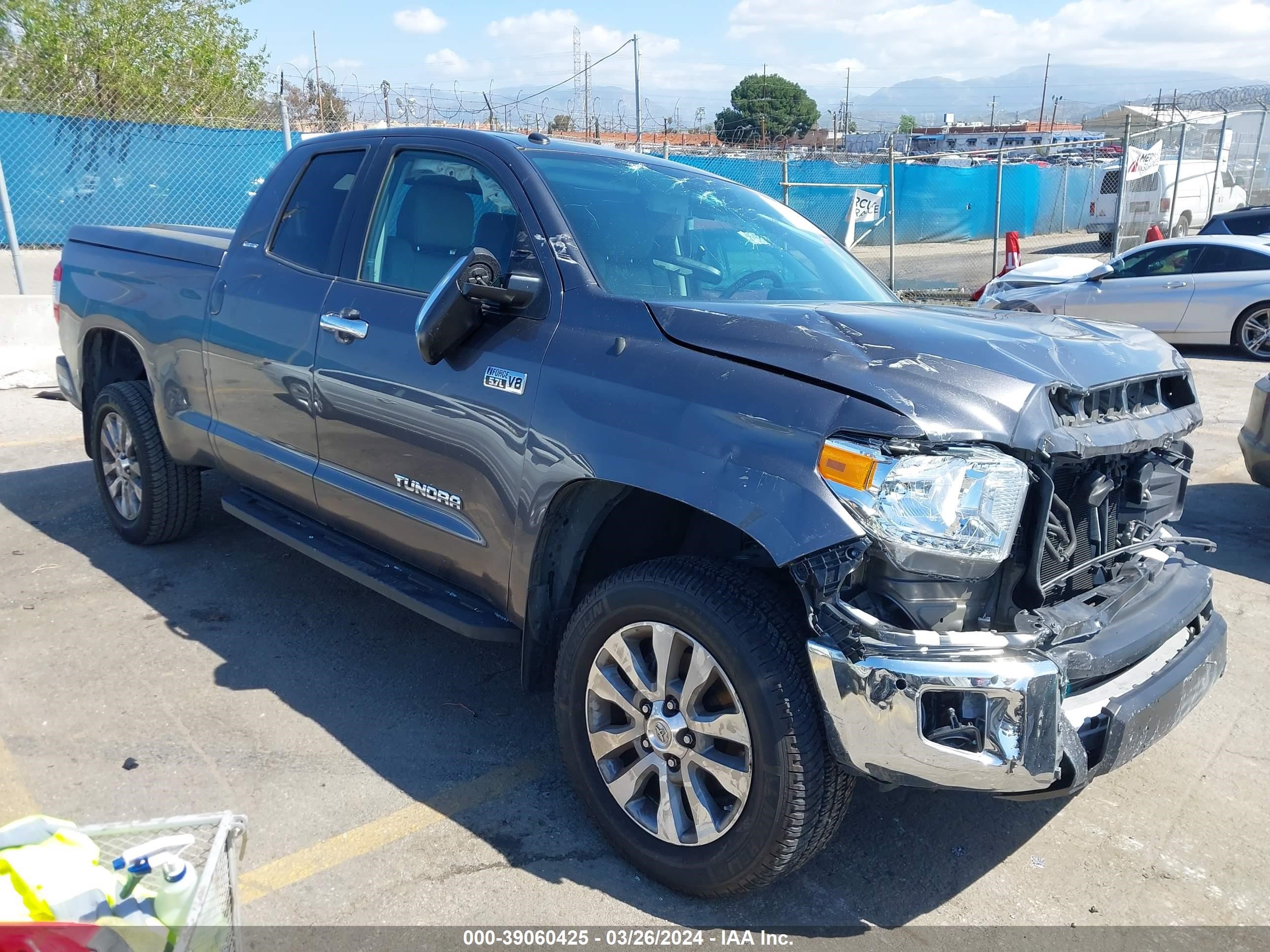 TOYOTA TUNDRA 2016 5tfsy5f16gx207136