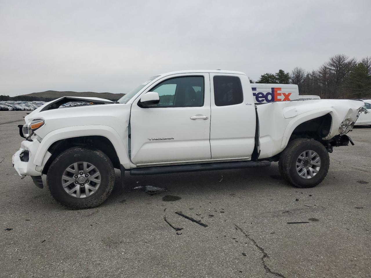 TOYOTA TACOMA 2018 5tfsz5an4jx160087