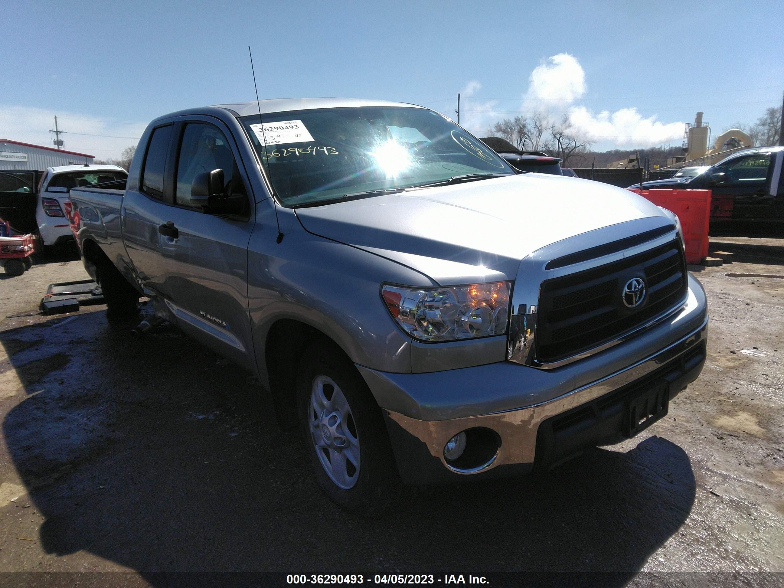 TOYOTA TUNDRA 2013 5tfum5f11dx046761