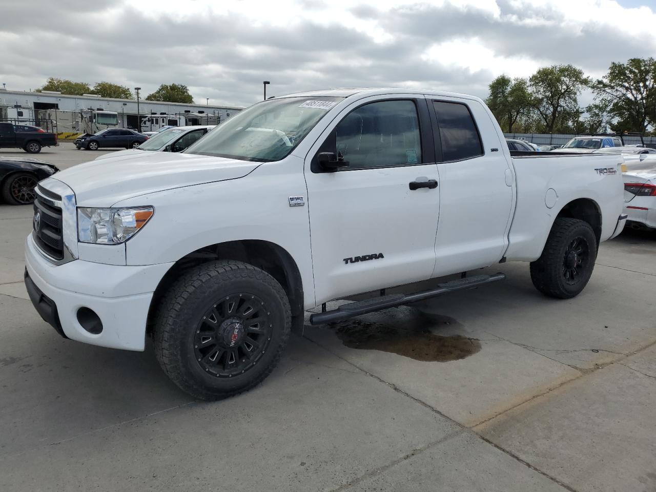 TOYOTA TUNDRA 2010 5tfum5f13ax005611