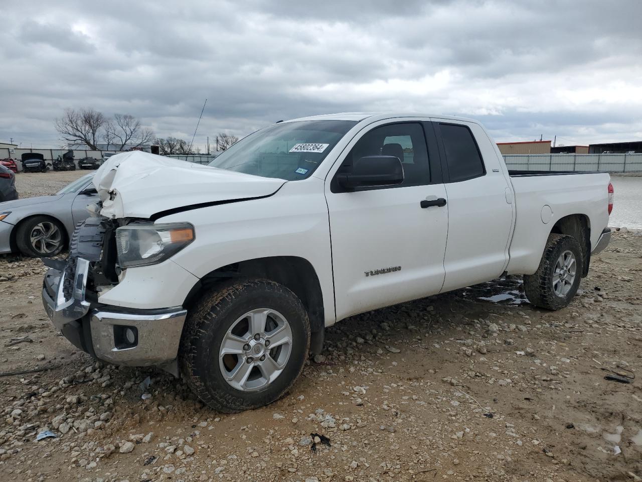 TOYOTA TUNDRA 2018 5tfum5f19jx076554