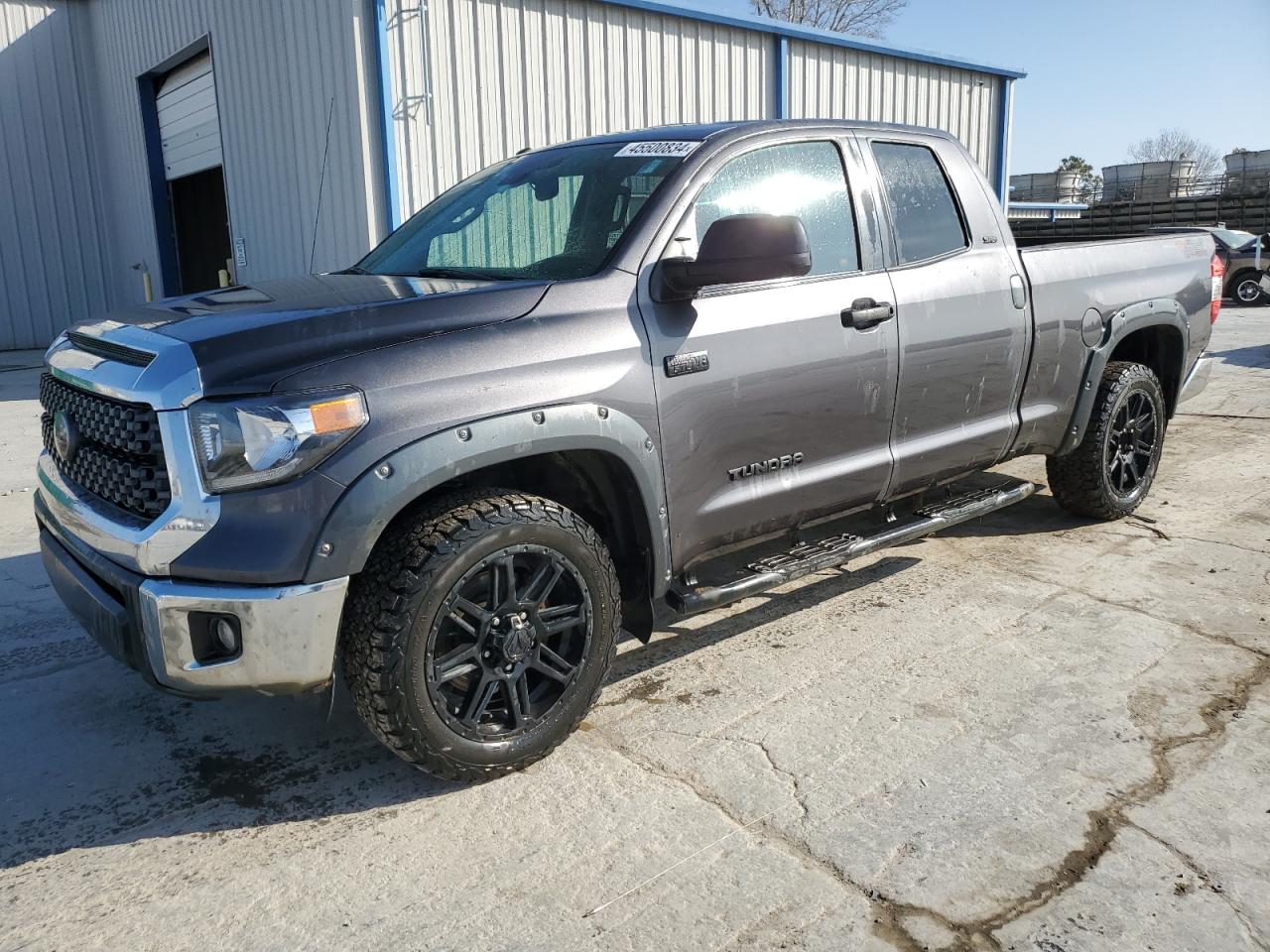 TOYOTA TUNDRA 2018 5tfuw5f11jx693473