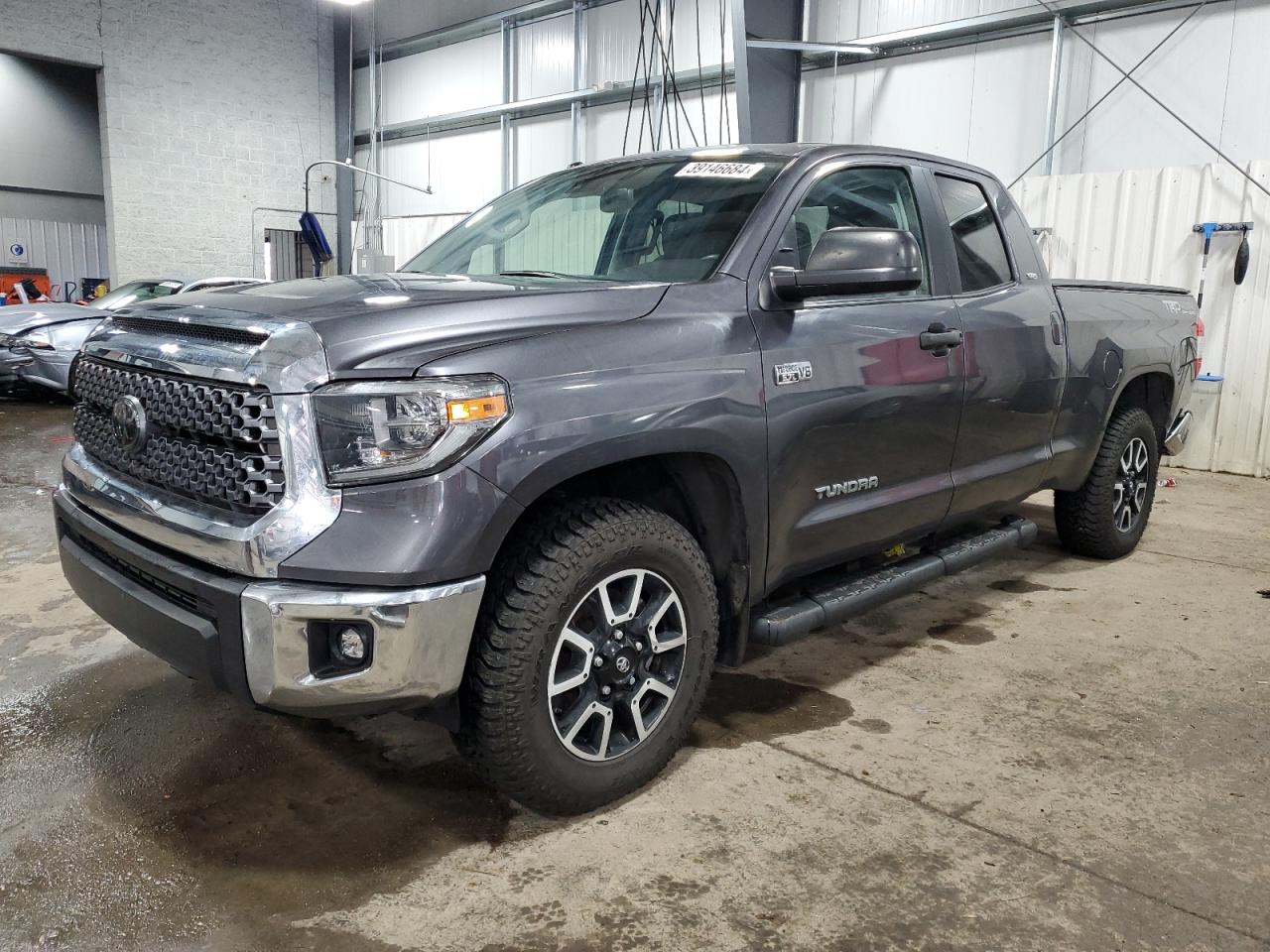 TOYOTA TUNDRA 2018 5tfuw5f15jx711828