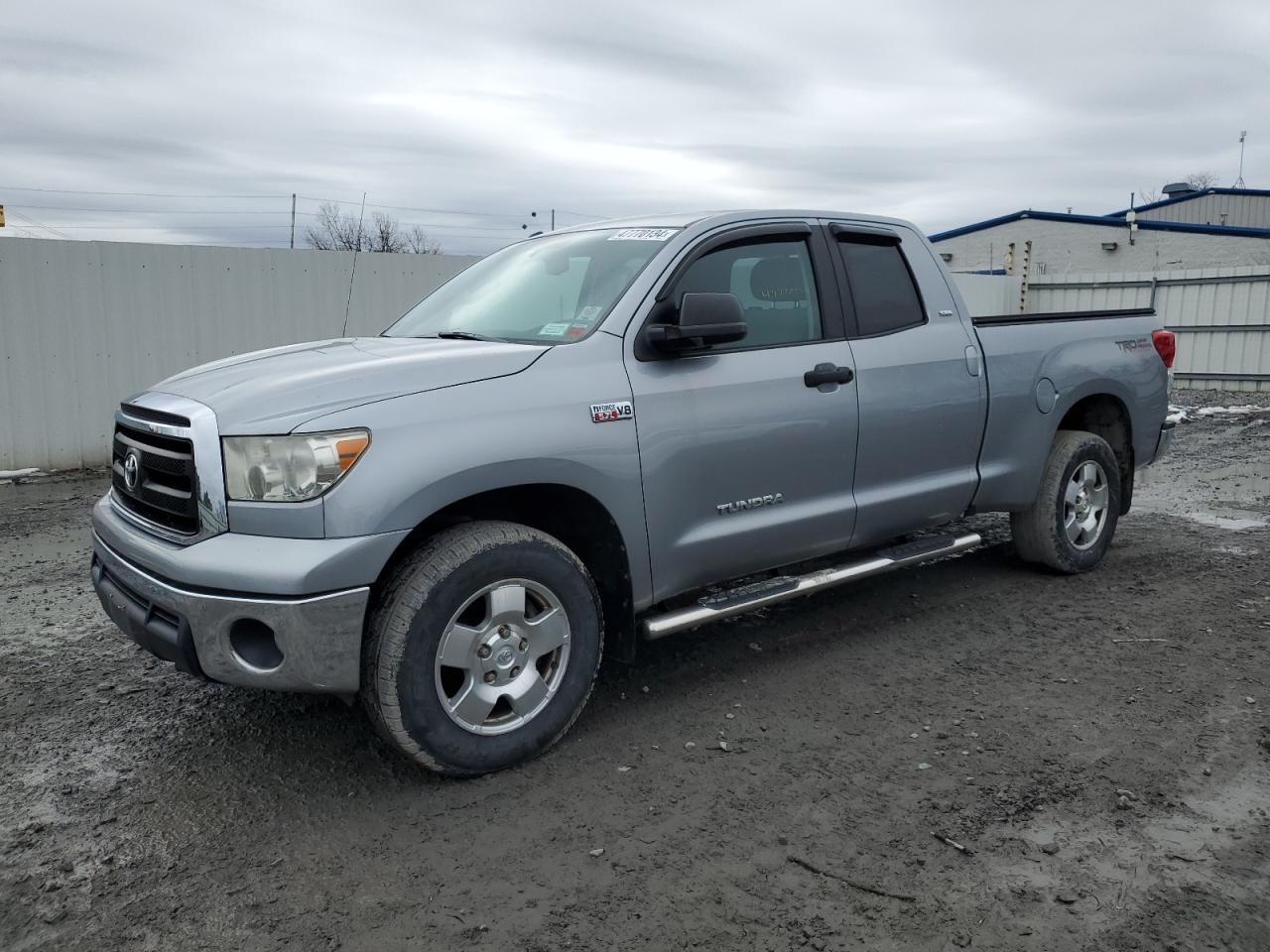 TOYOTA TUNDRA 2011 5tfuy5f16bx200656