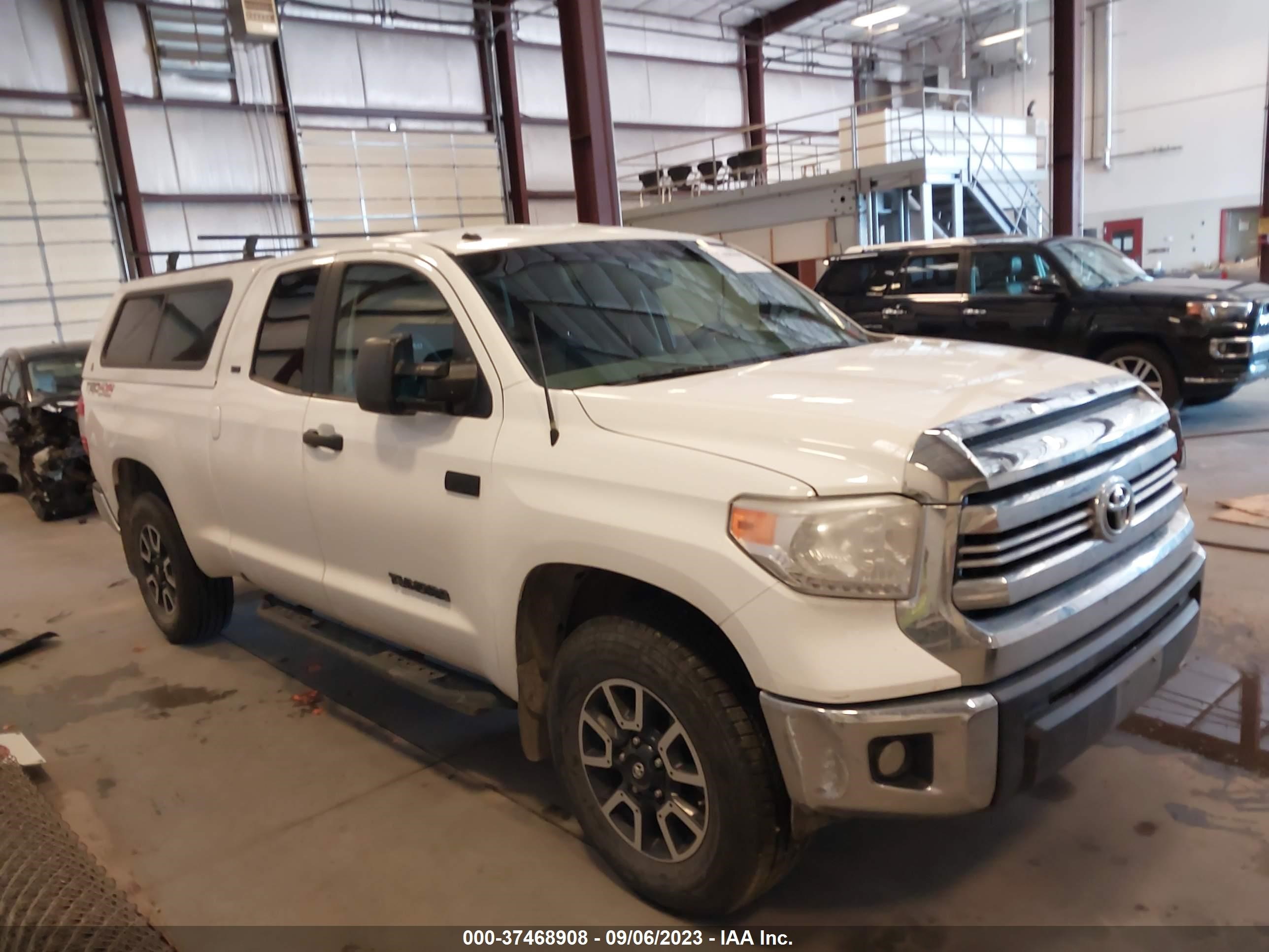 TOYOTA TUNDRA 2016 5tfuy5f16gx554586