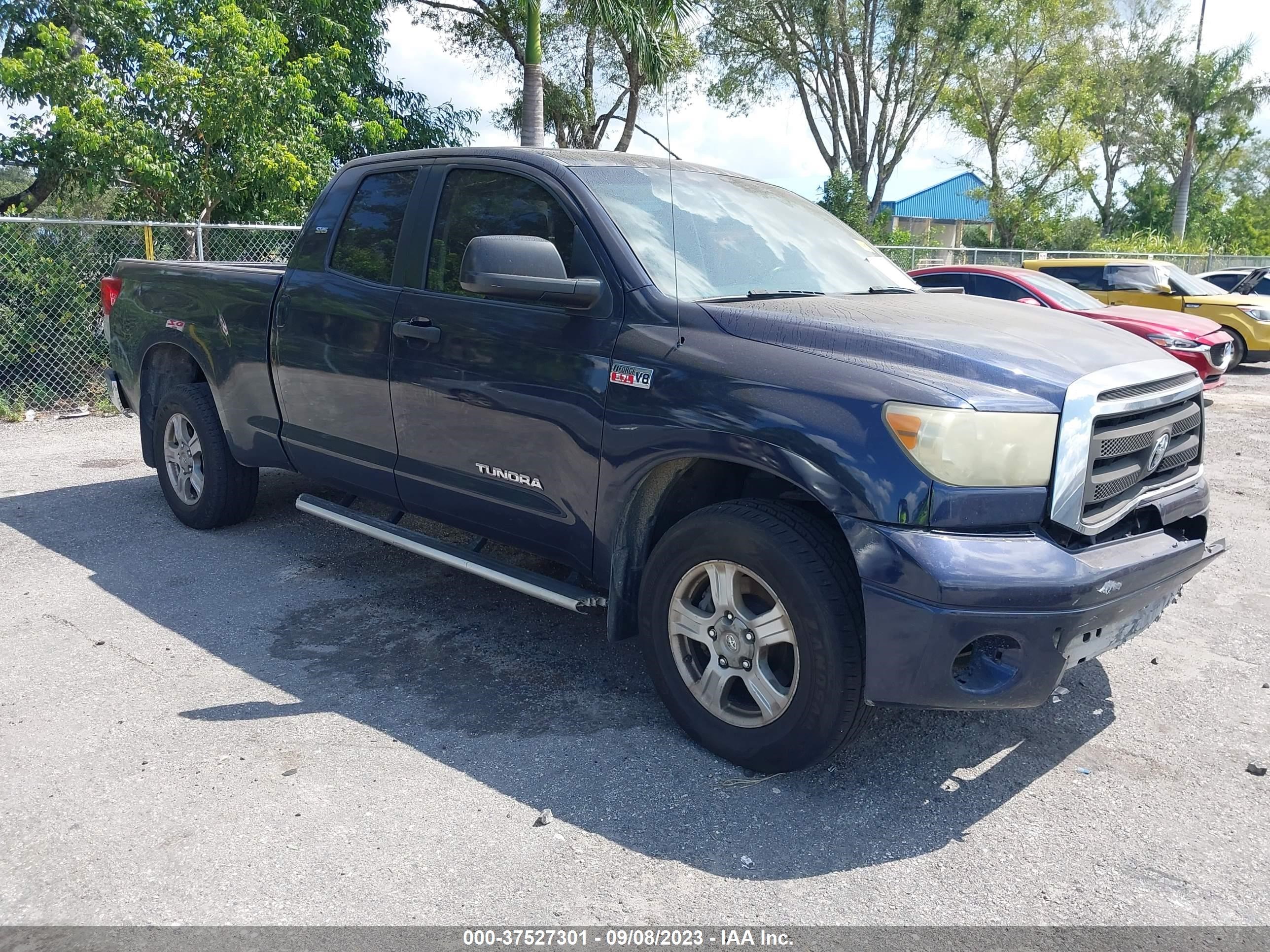 TOYOTA TUNDRA 2010 5tfuy5f18ax133346