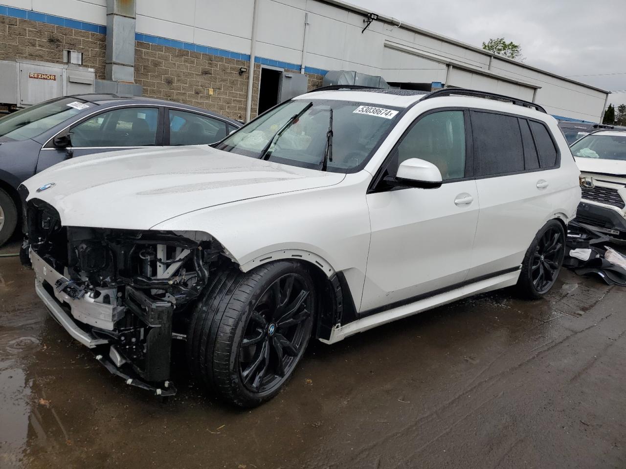 BMW X7 2023 5ux23em03p9s00639