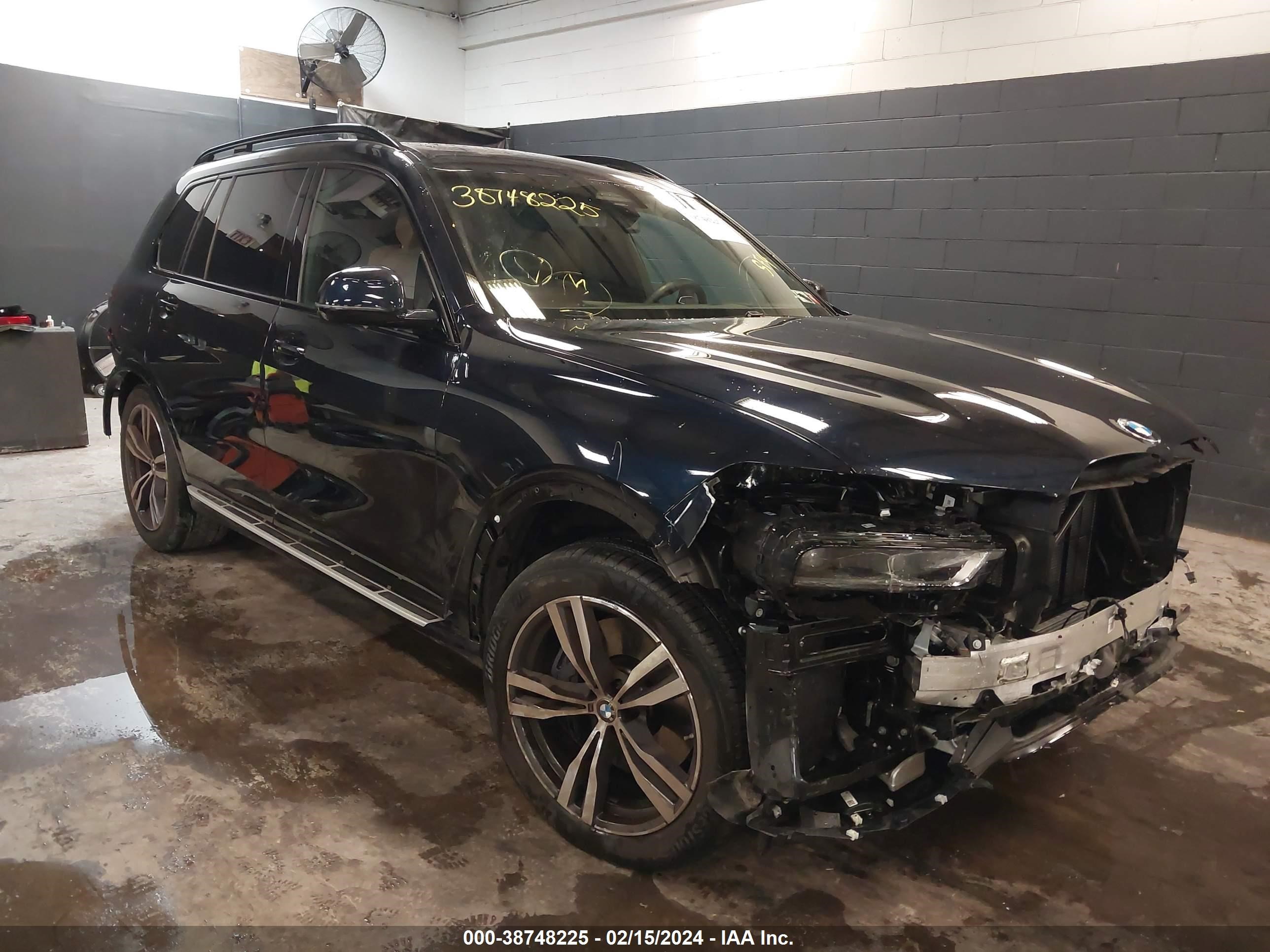 BMW X7 2024 5ux23em08r9t50913