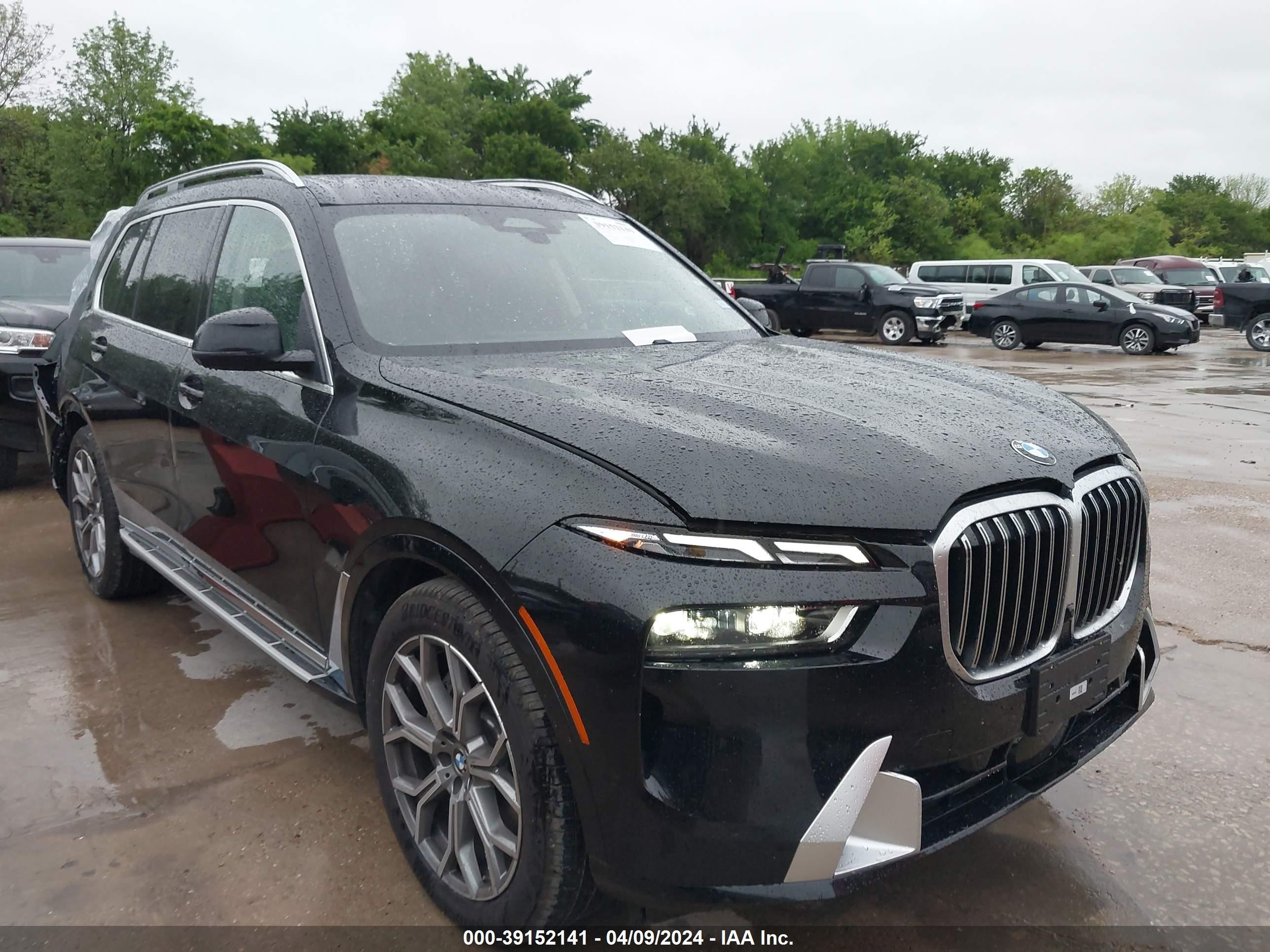 BMW X7 2024 5ux23em09r9u05501