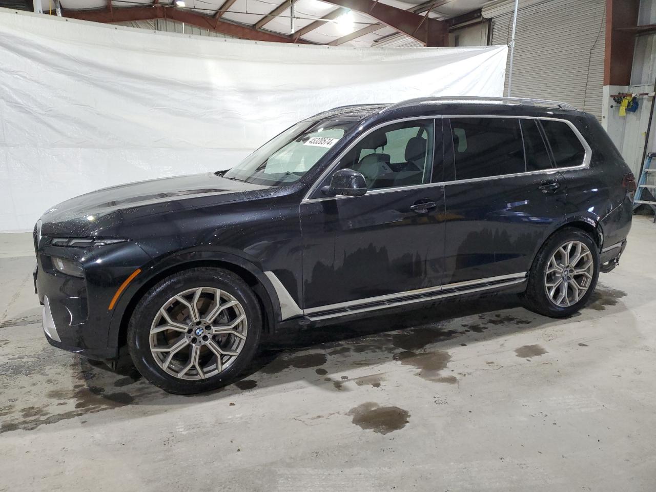 BMW X7 2024 5ux23em09r9v07381