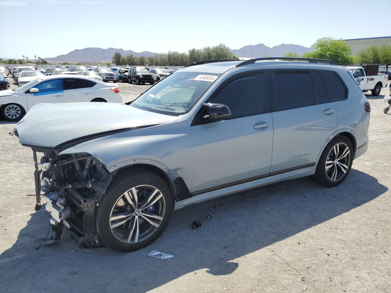 BMW X7 2024 5ux33em03r9v20843