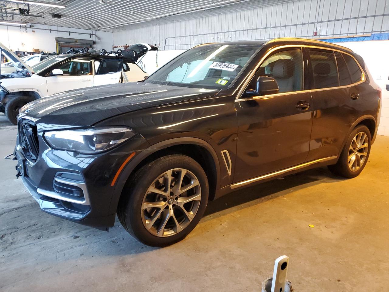 BMW X5 2022 5uxcr6c00n9k91571