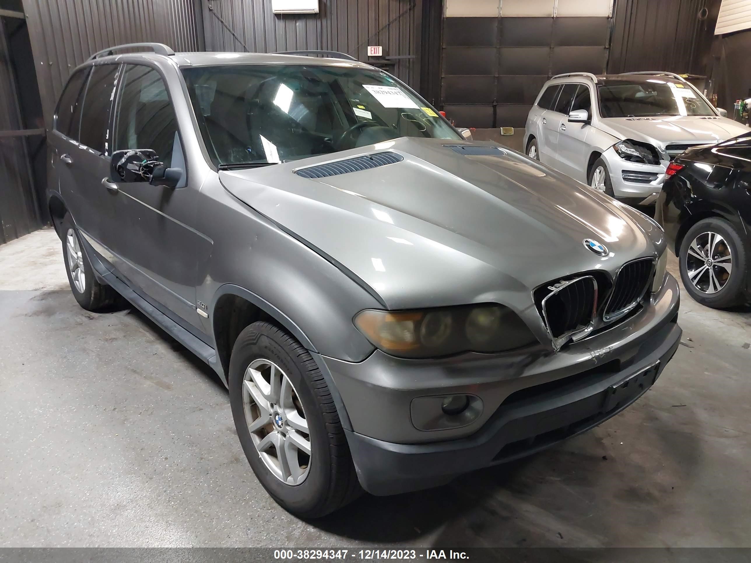 BMW X5 2005 5uxfa13585ly00084