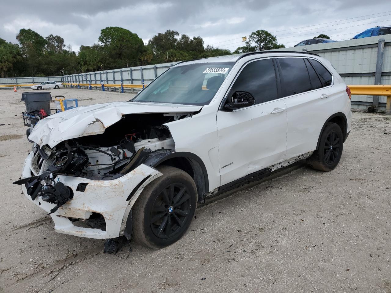 BMW X5 2015 5uxkr0c56f0p02028