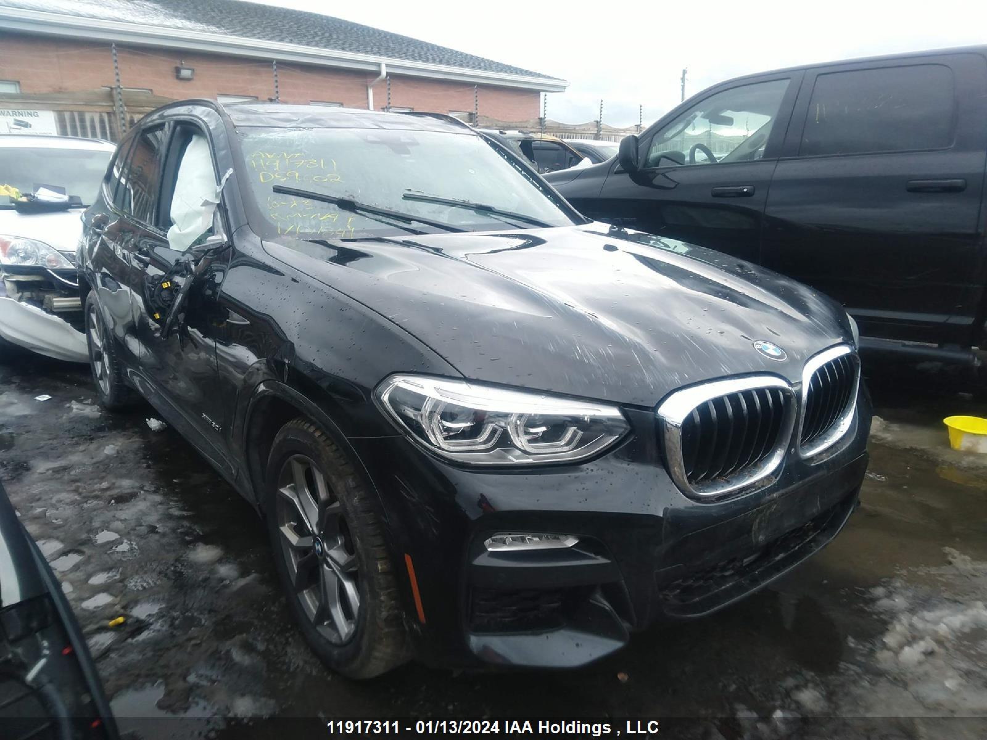 BMW X3 2018 5uxtr9c51jld59602