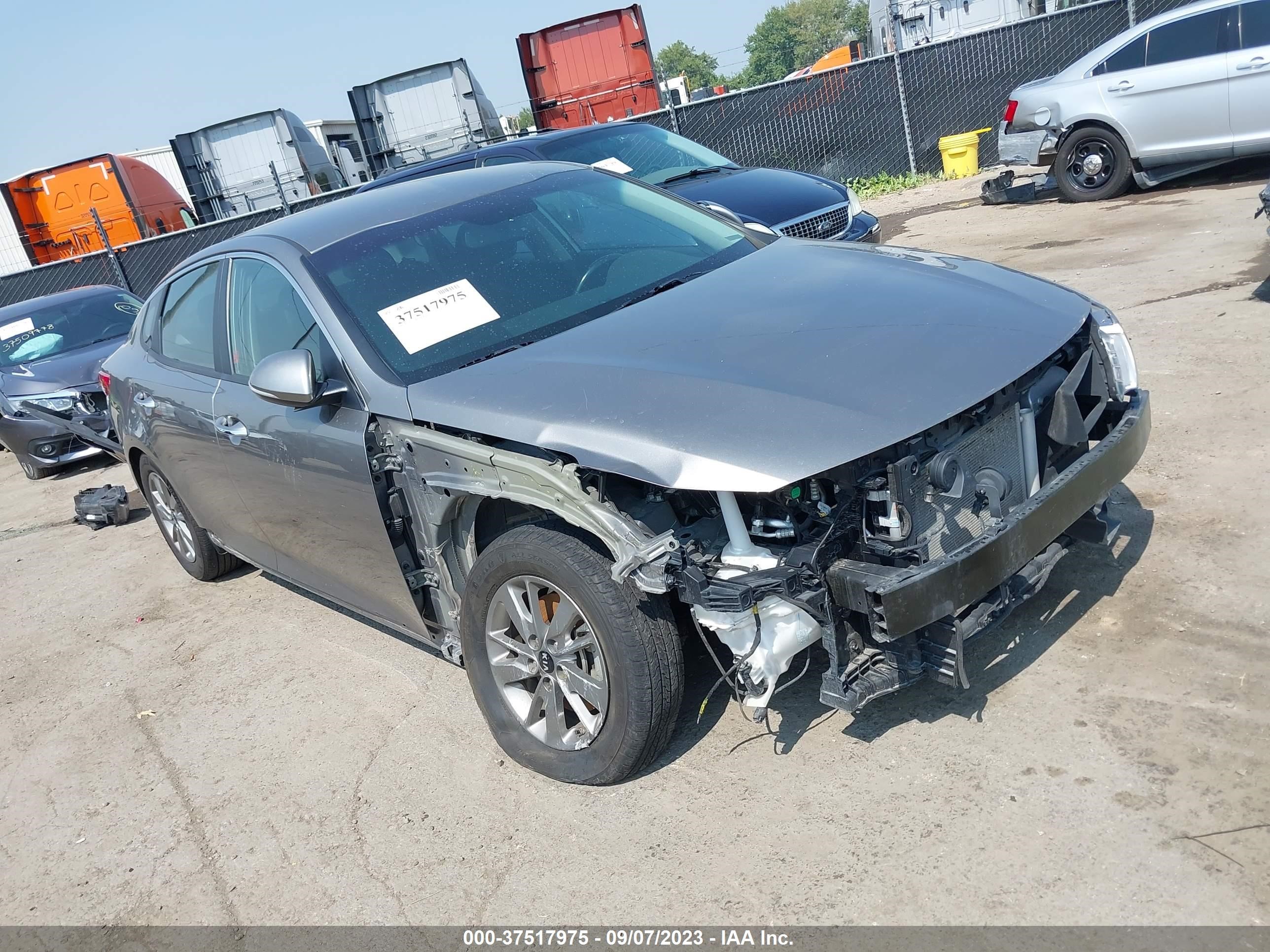 KIA OPTIMA 2018 5xxgt4l1xjg209070