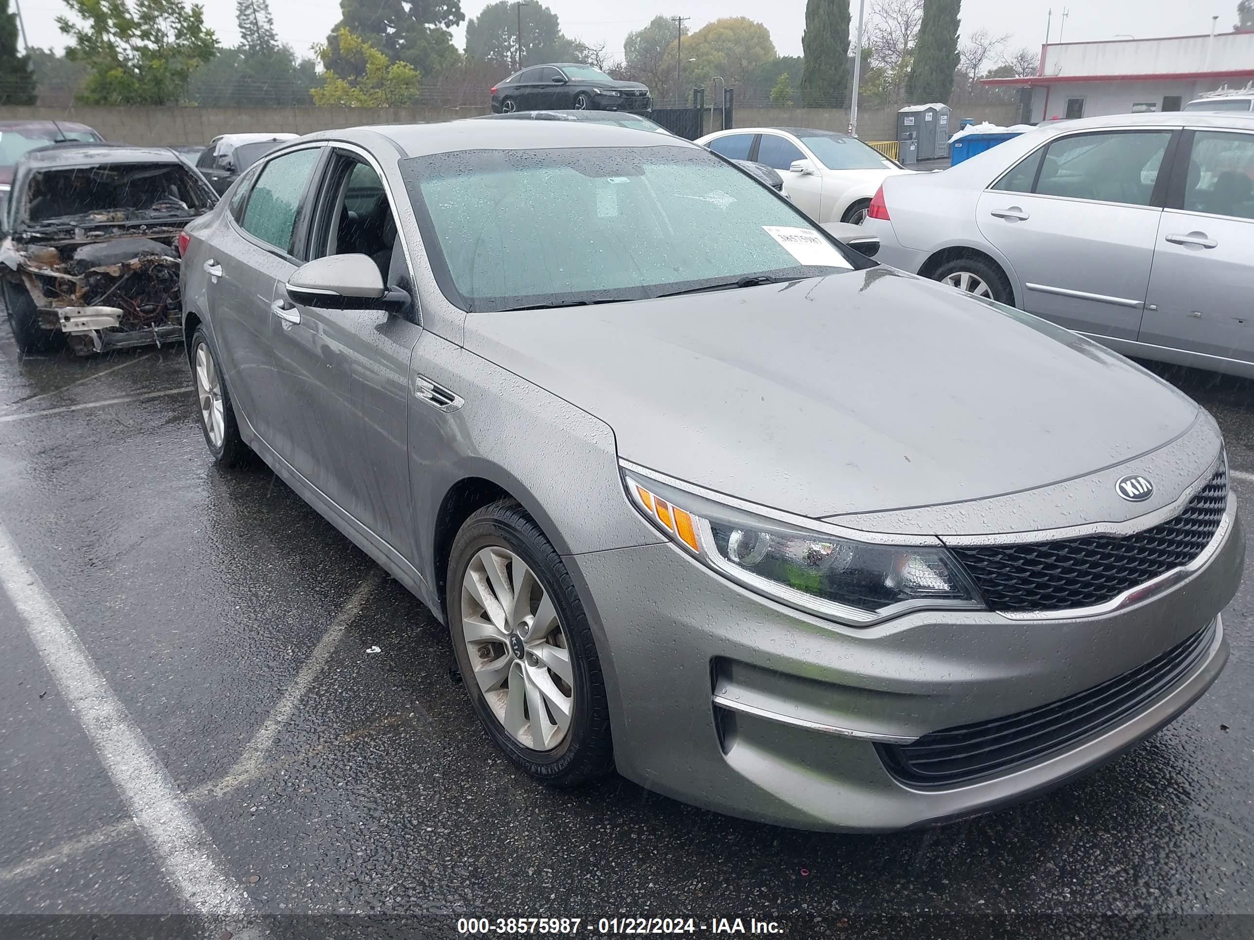 KIA OPTIMA 2017 5xxgt4l30hg165611