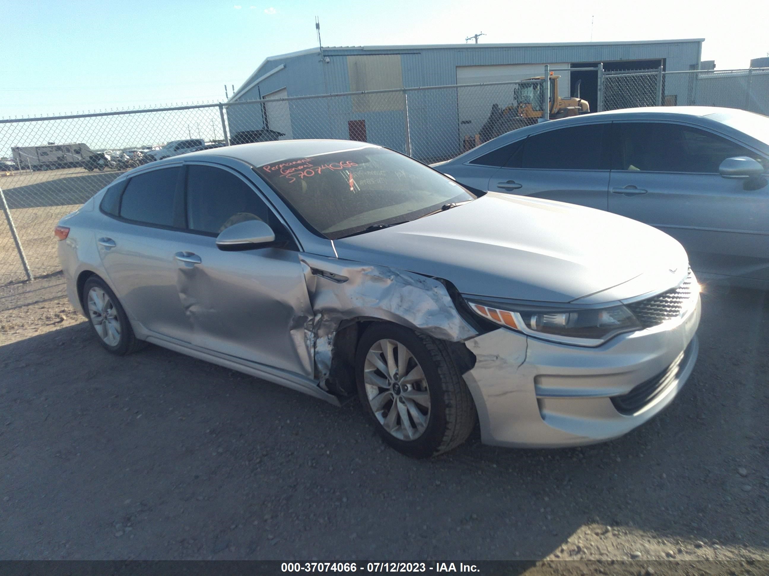 KIA OPTIMA 2016 5xxgt4l31gg002898