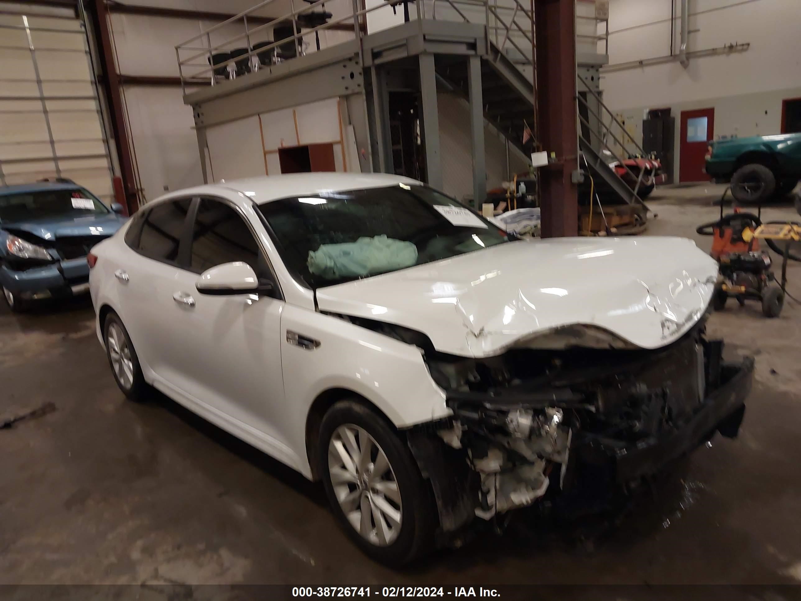 KIA OPTIMA 2018 5xxgt4l31jg241147