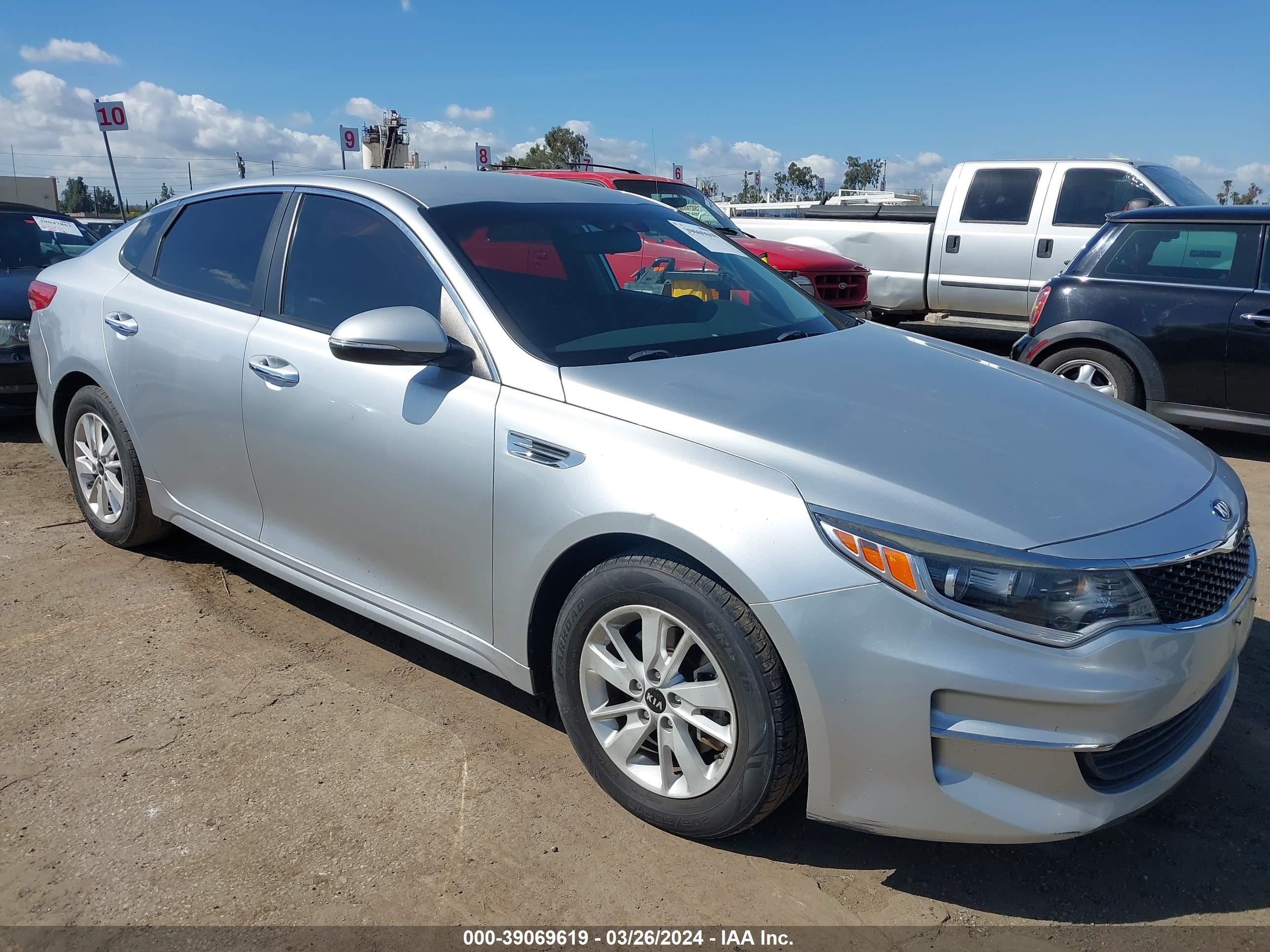 KIA OPTIMA 2017 5xxgt4l32hg148812