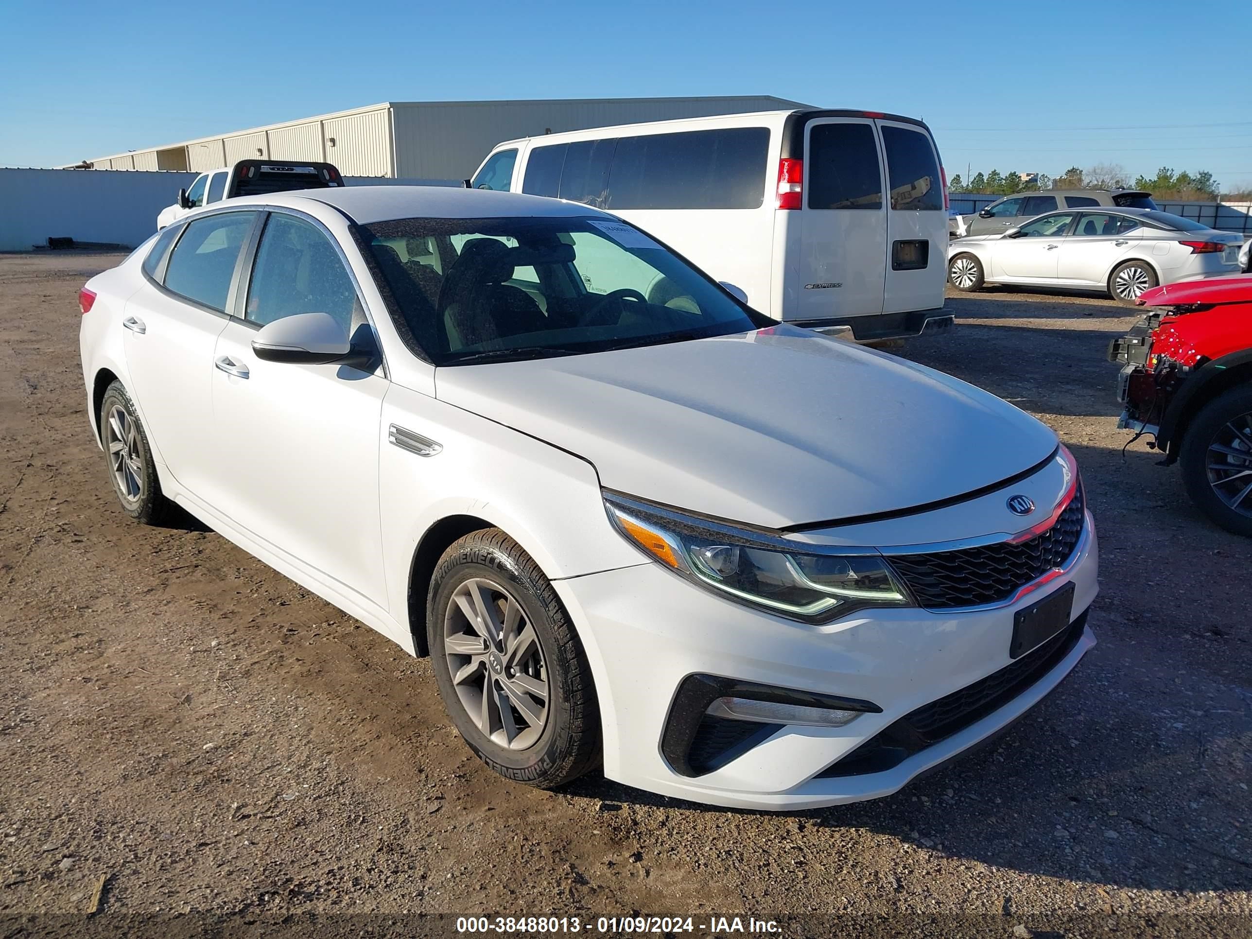 KIA OPTIMA LX 2020 5xxgt4l34lg436100