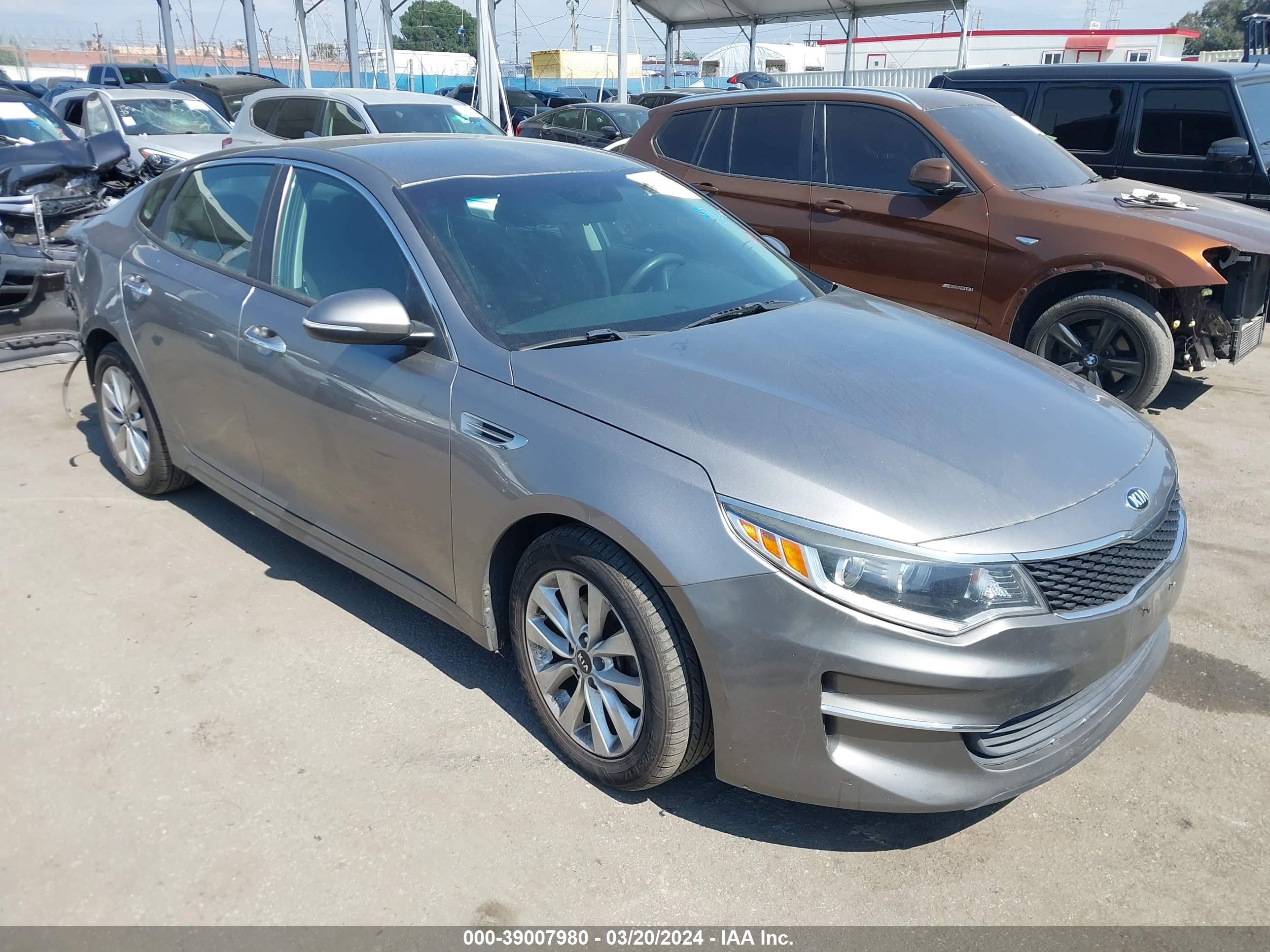 KIA OPTIMA 2018 5xxgt4l38jg261878