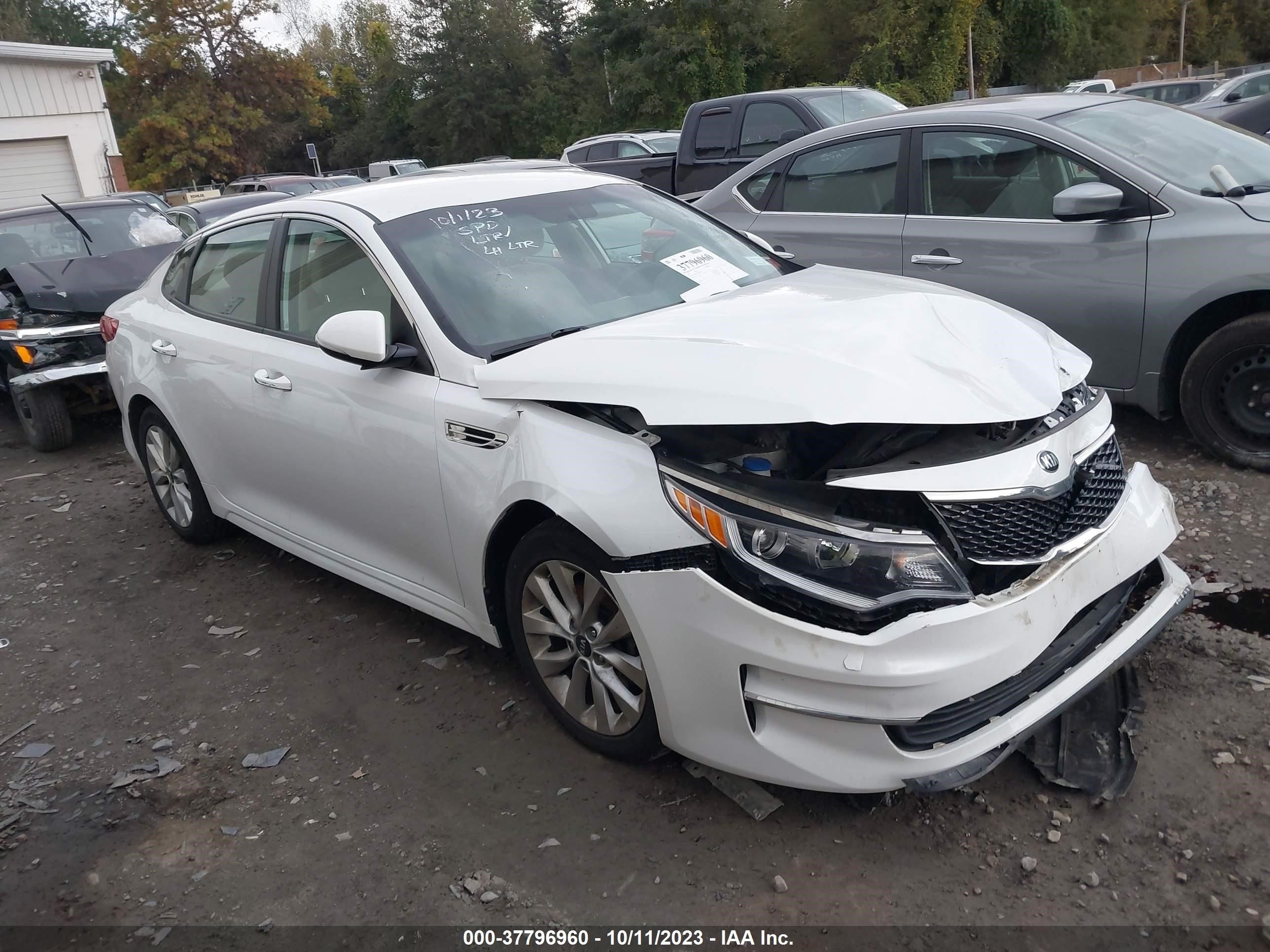 KIA OPTIMA 2018 5xxgt4l3xjg260408