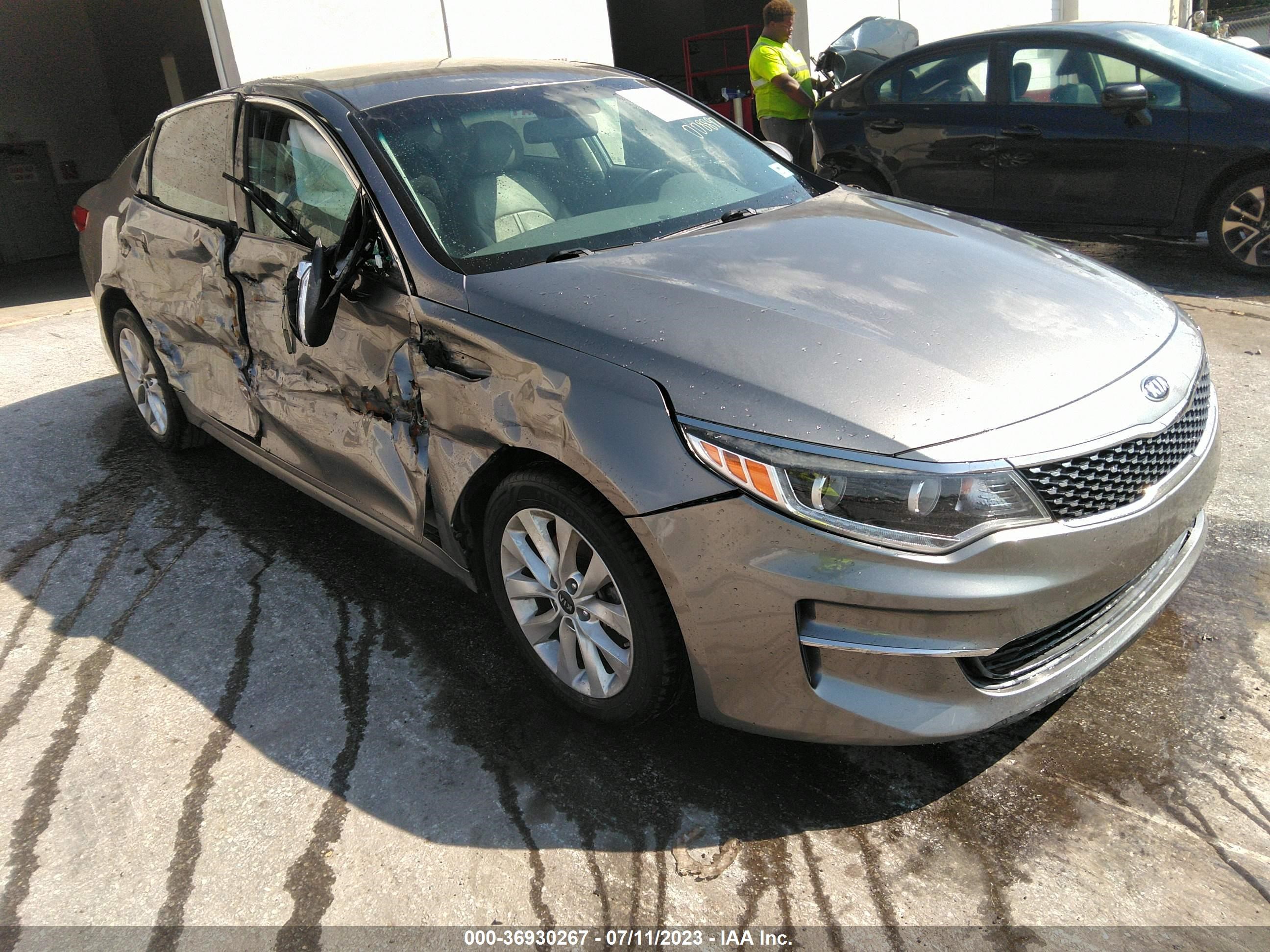 KIA OPTIMA 2016 5xxgu4l30gg008897