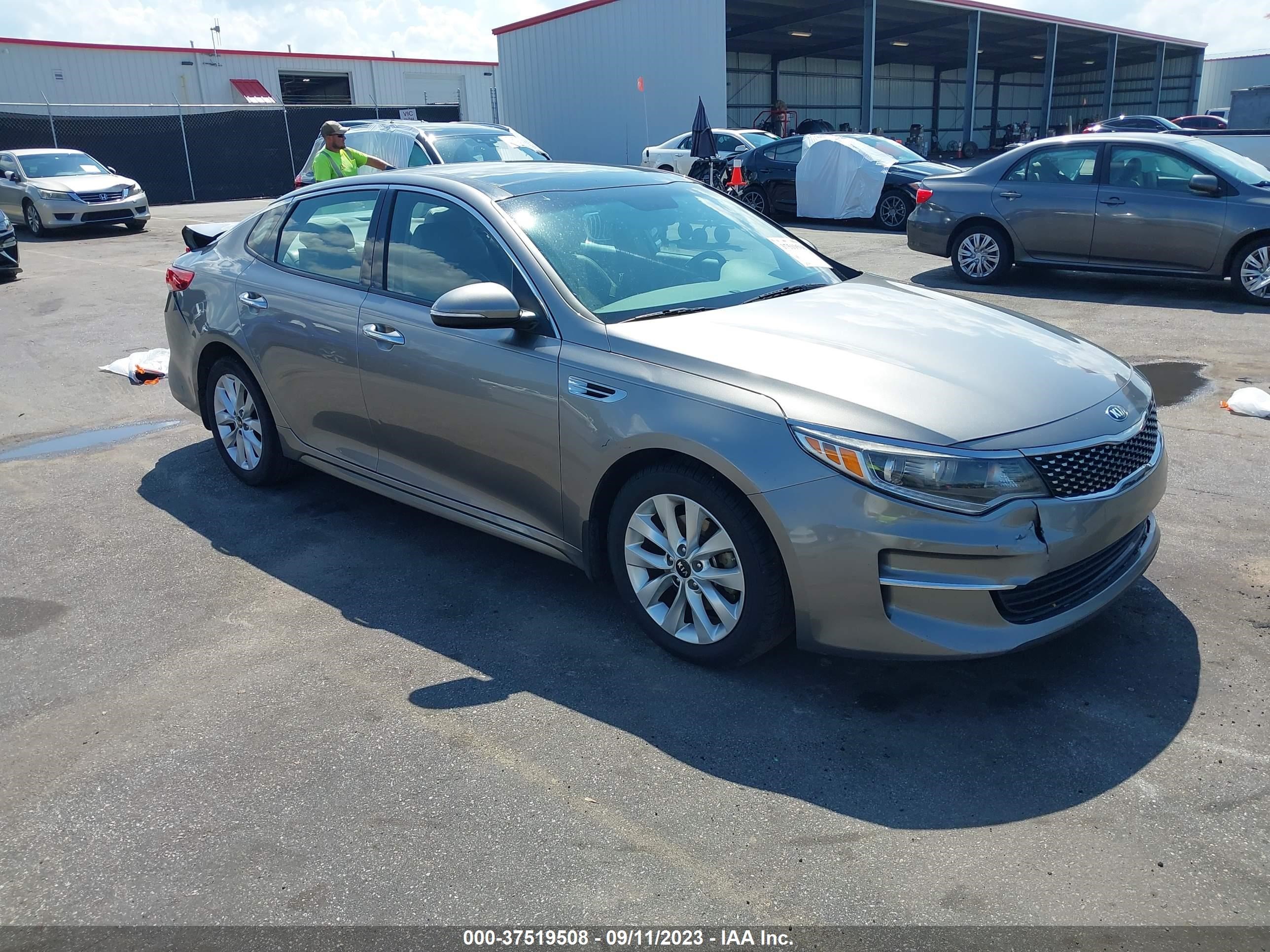 KIA OPTIMA 2018 5xxgu4l31jg246054