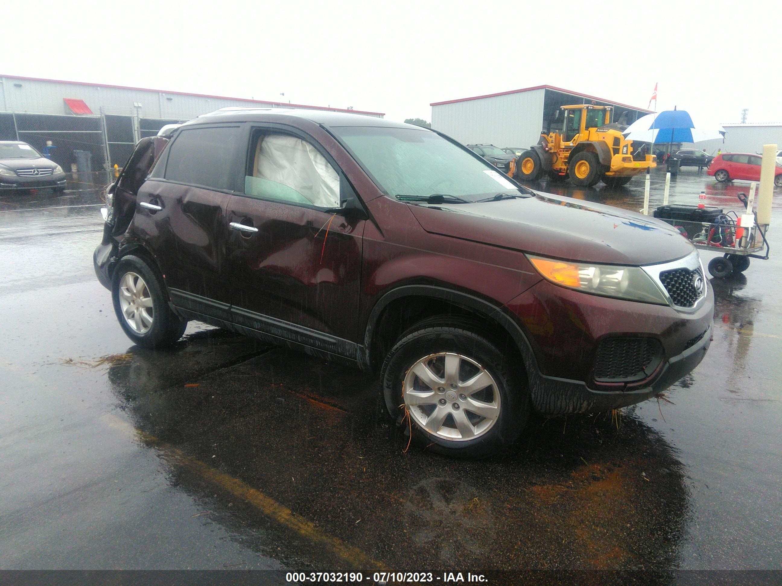 KIA SORENTO 2011 5xykt3a11bg101280