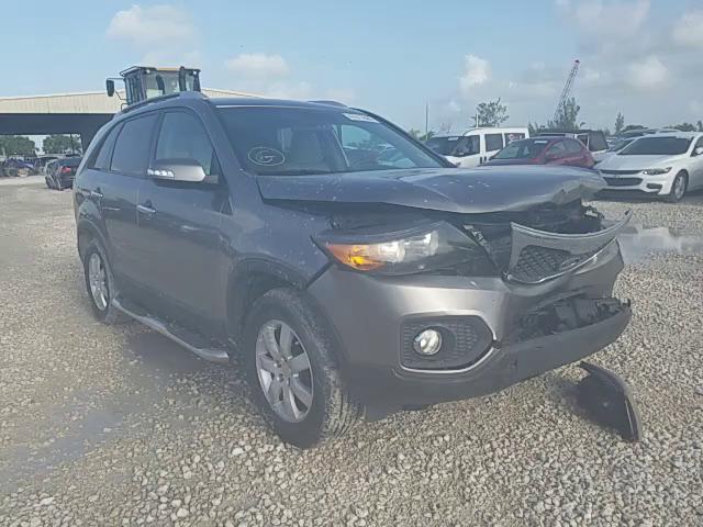 KIA SORENTO BA 2011 5xykt3a12bg134952