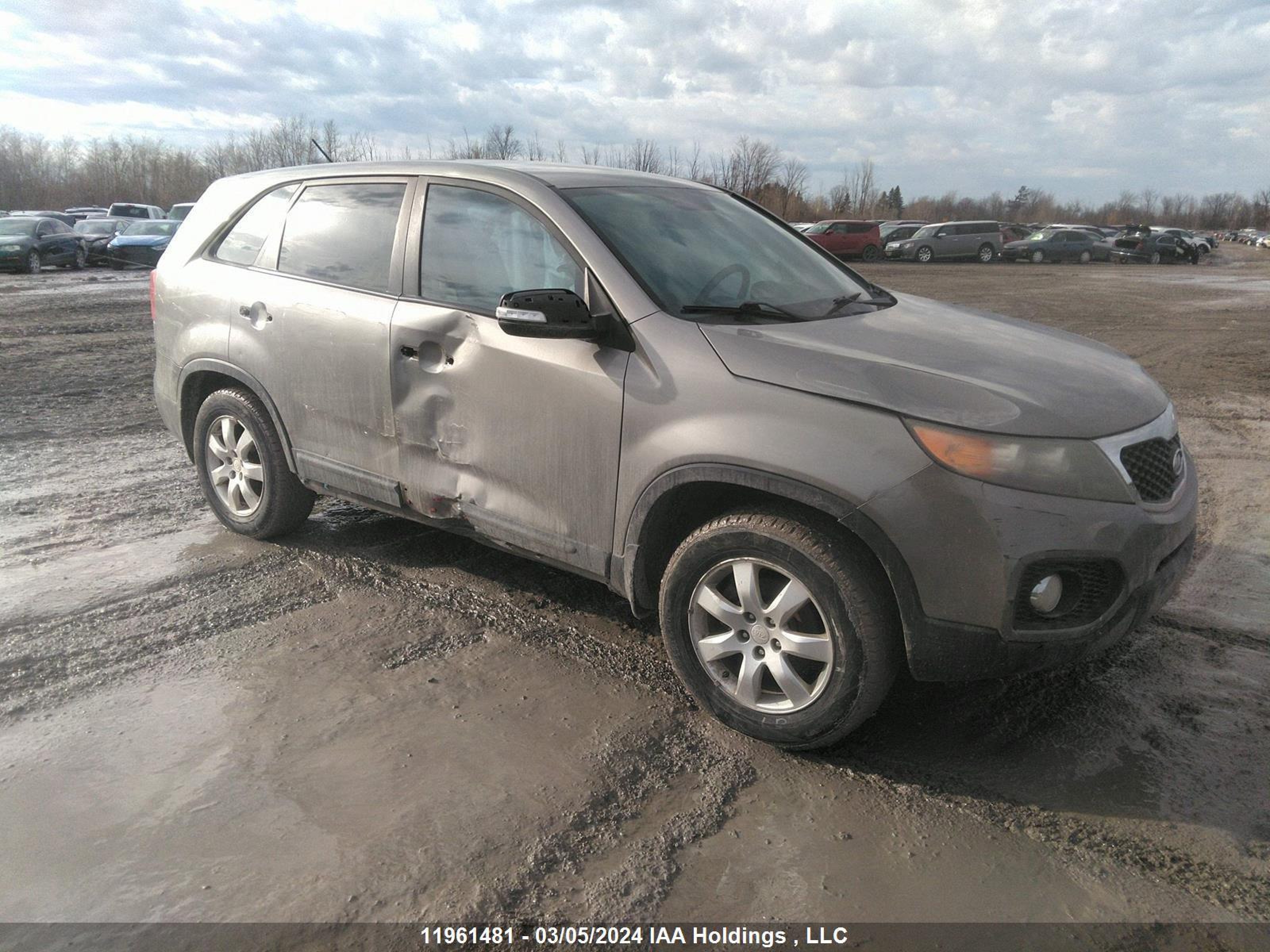 KIA SORENTO 2011 5xykt3a14bg185756