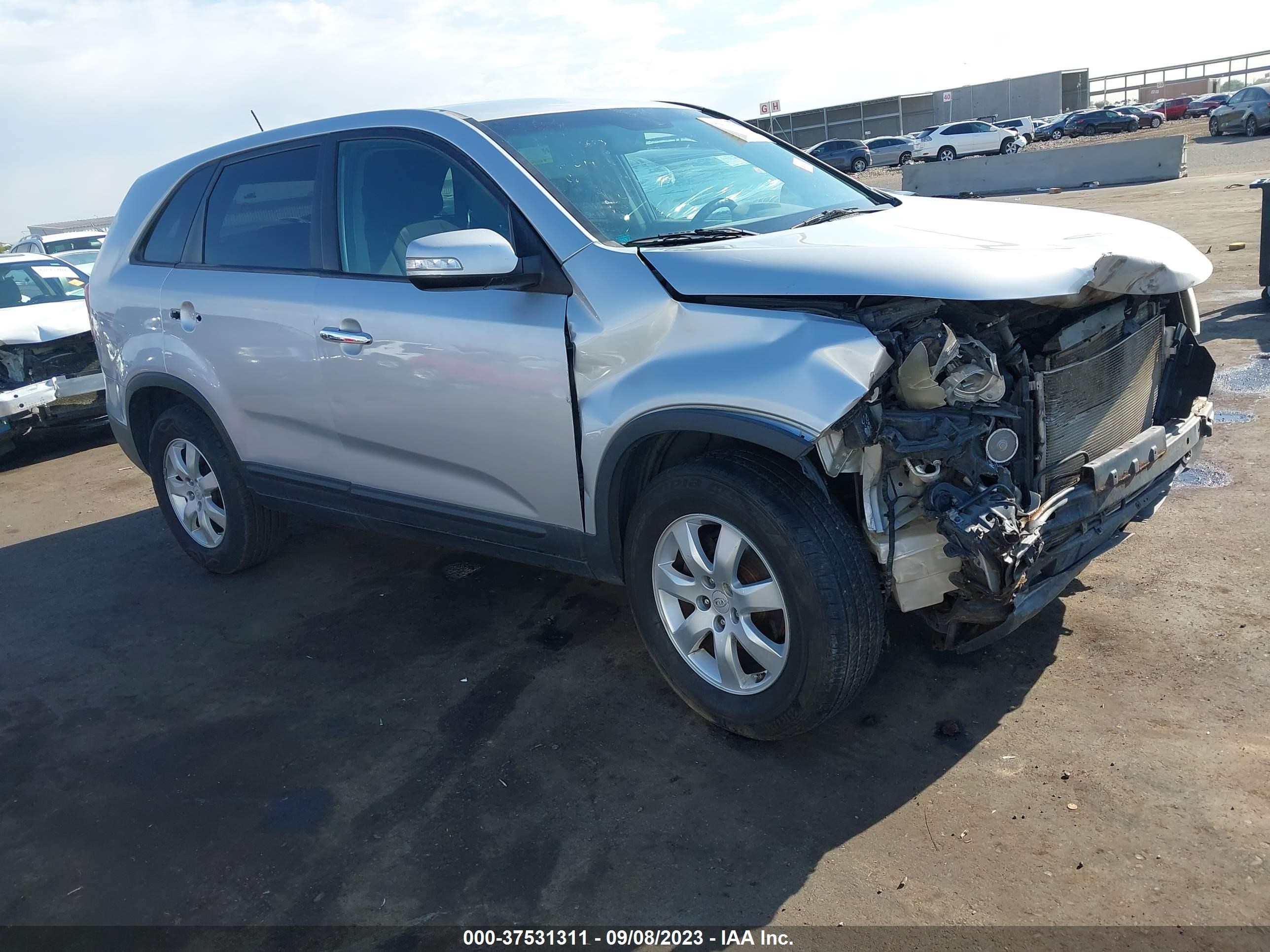 KIA SORENTO 2011 5xykt3a18bg074370