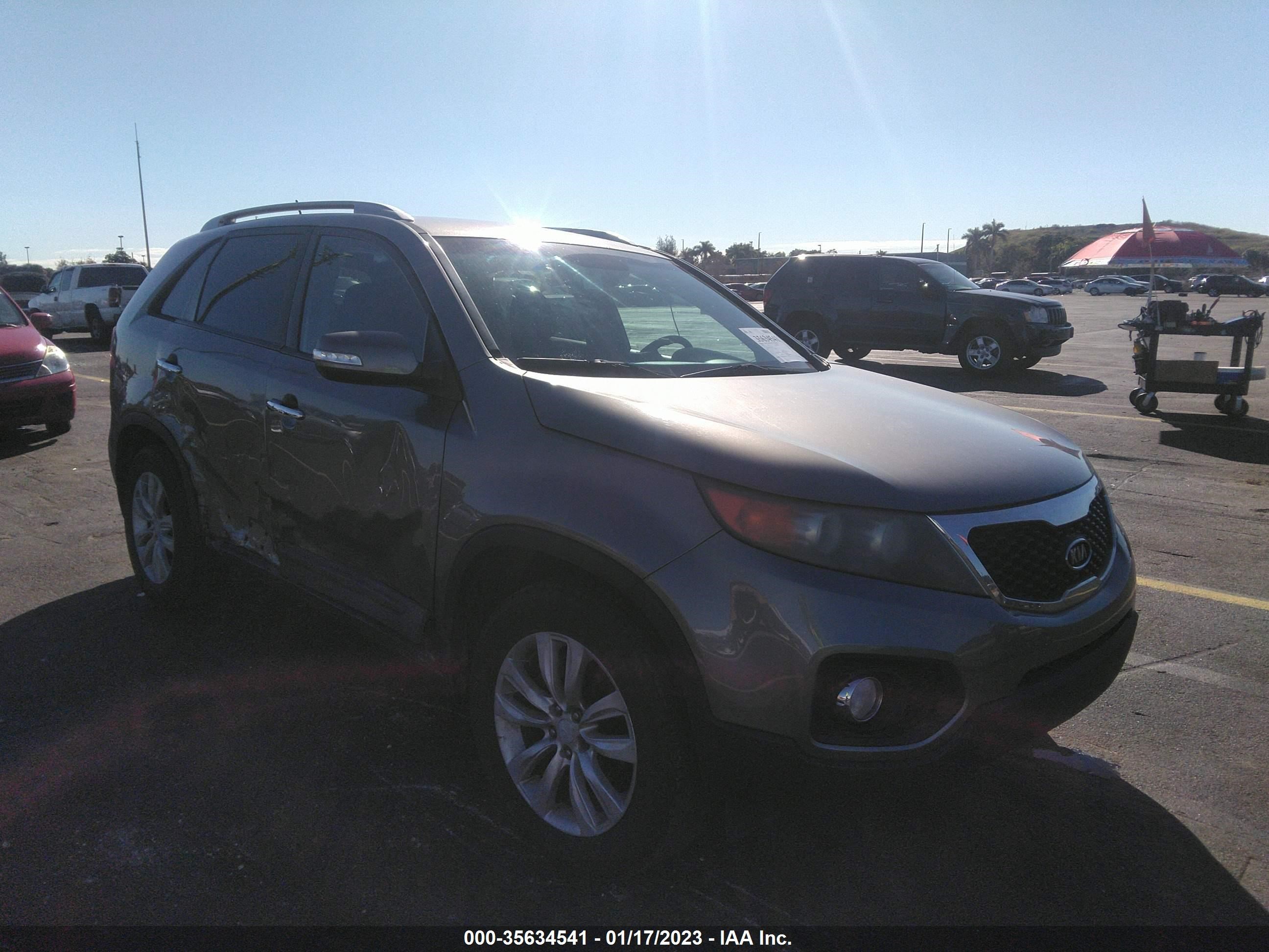 KIA SORENTO 2011 5xykt3a20bg171796