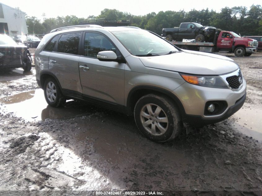 KIA SORENTO 2013 5xykt3a60dg395320