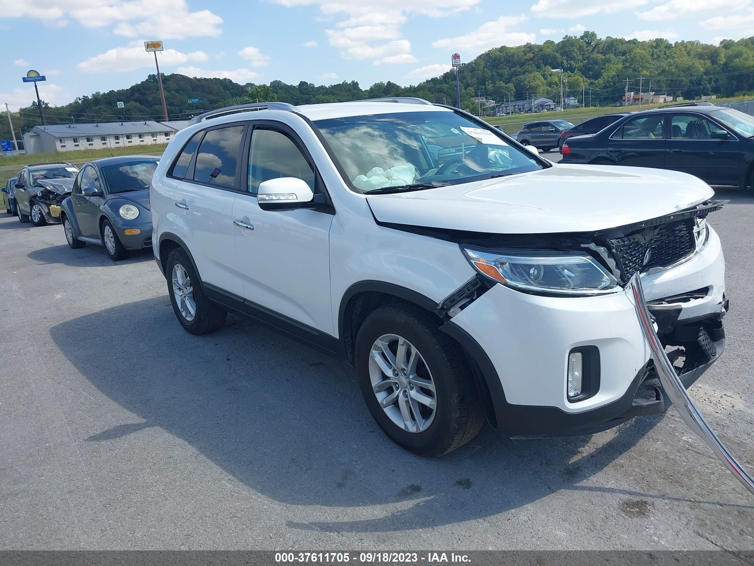 KIA SORENTO 2015 5xykt3a65fg637974