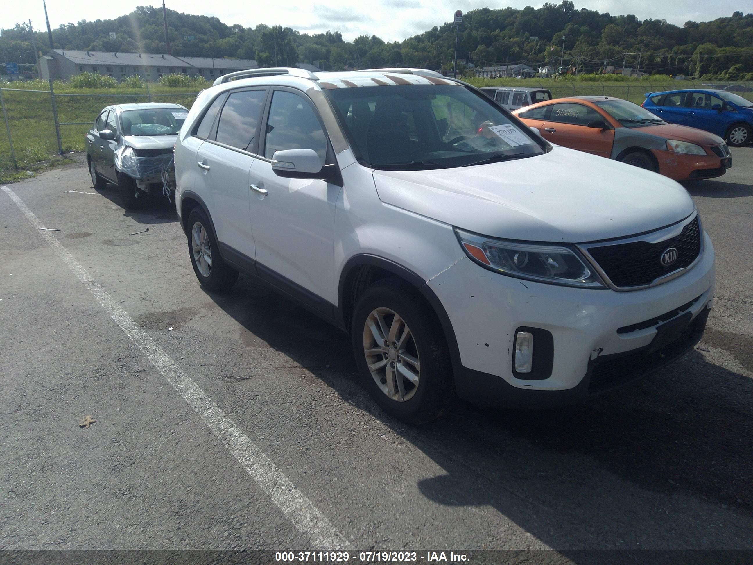 KIA SORENTO 2014 5xykt3a66eg485010