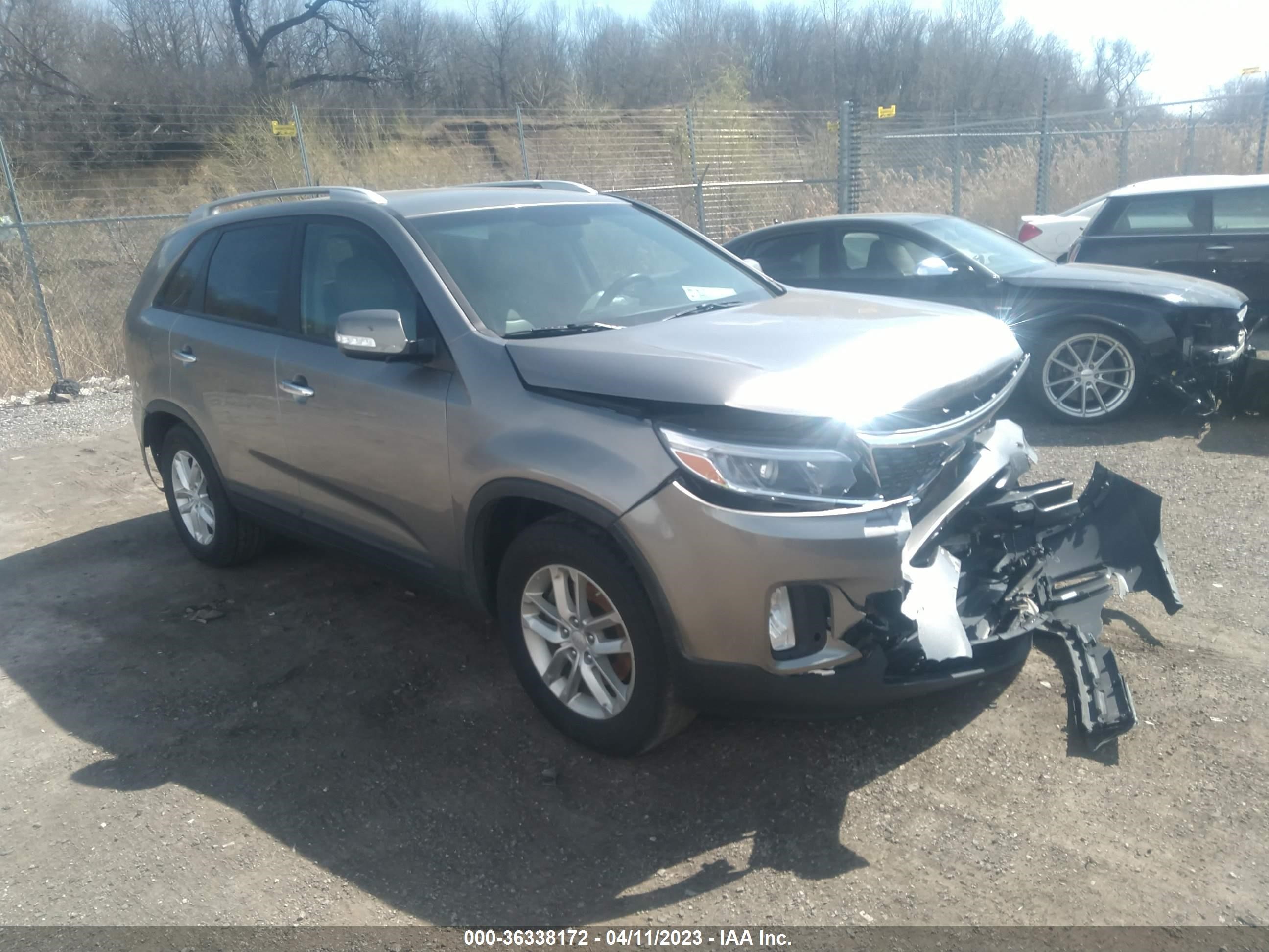 KIA SORENTO 2014 5xykt3a67eg474856