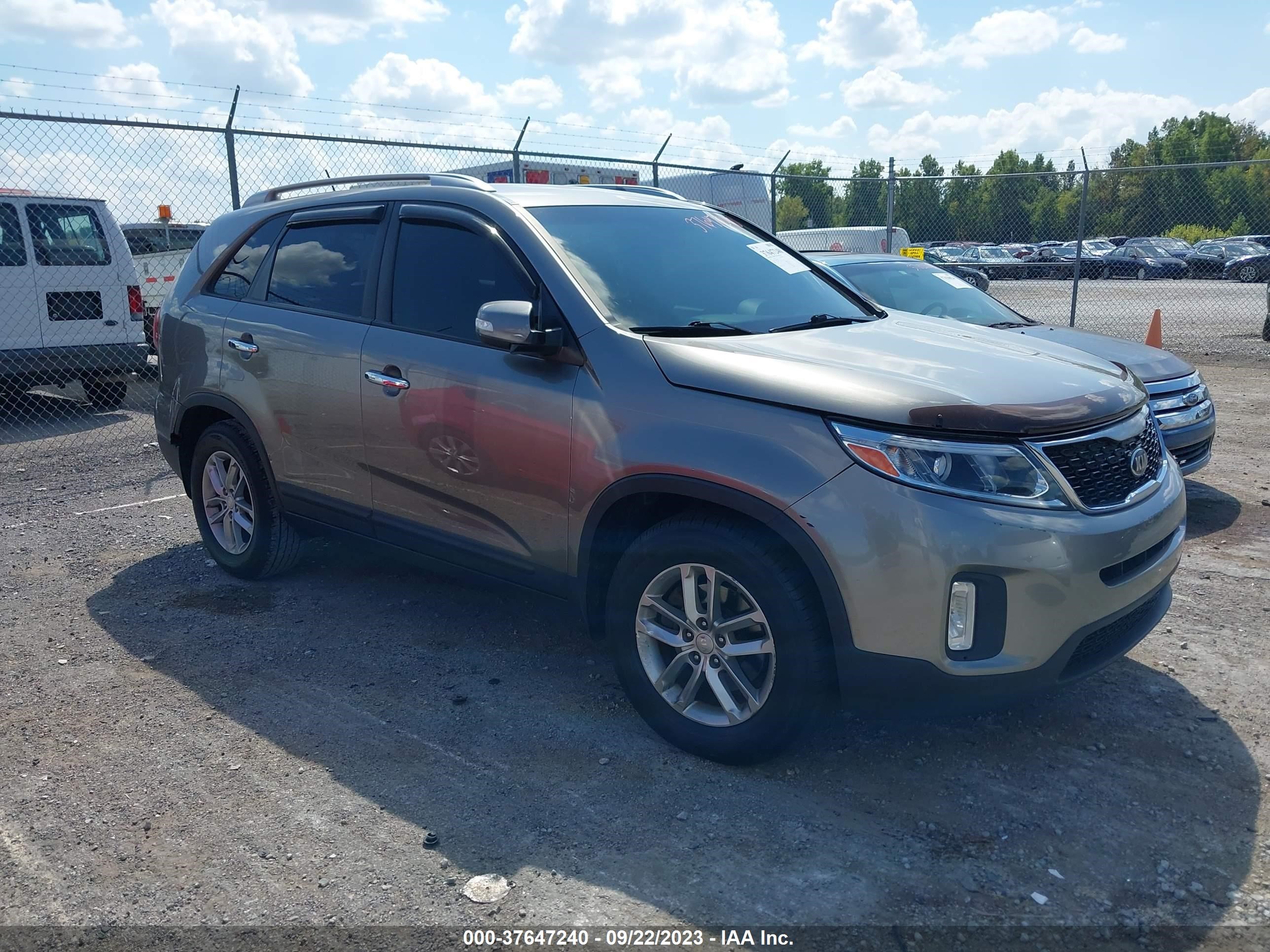 KIA SORENTO 2014 5xykt3a68eg441039