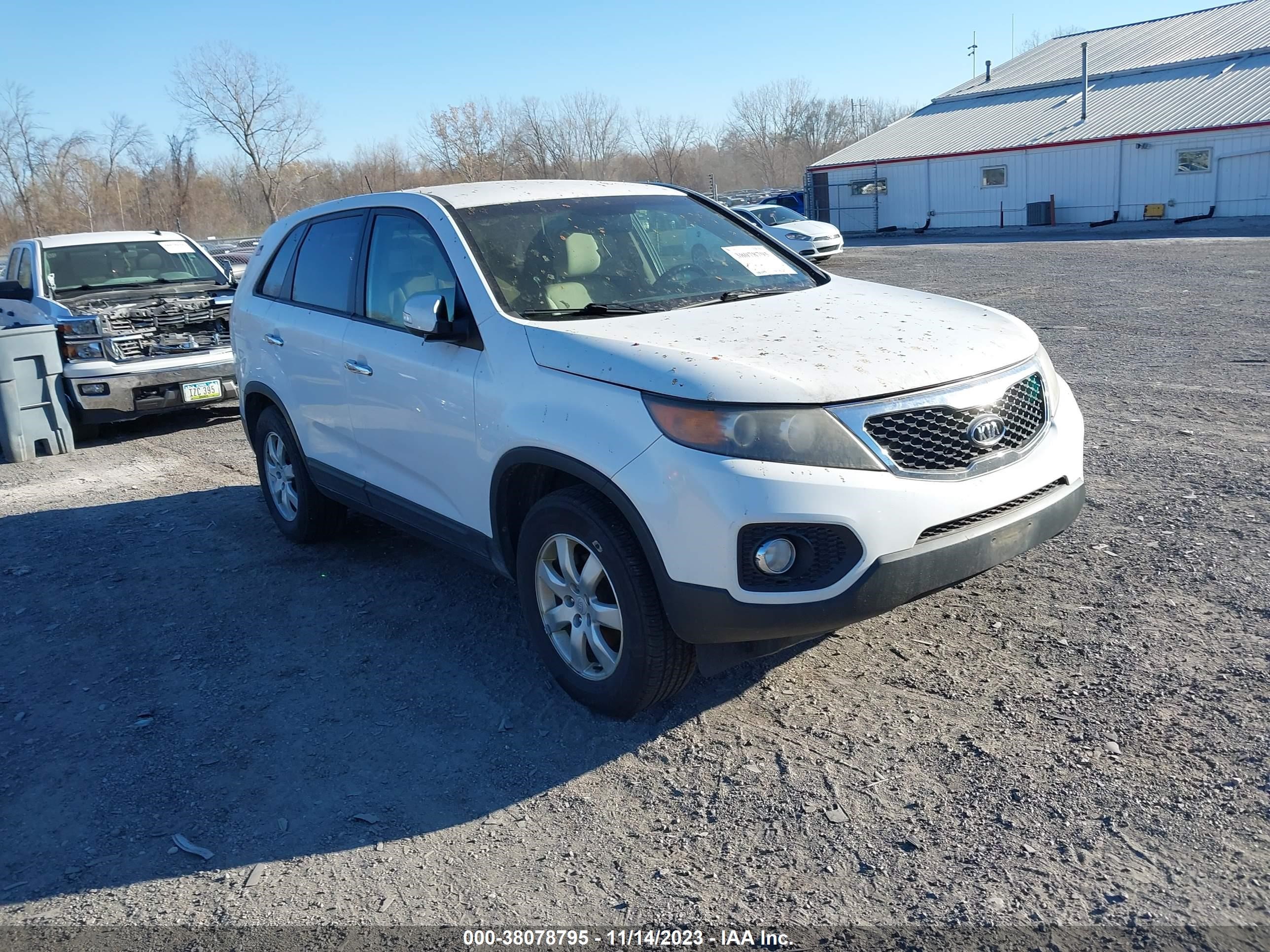 KIA SORENTO 2011 5xykt4a14bg004886