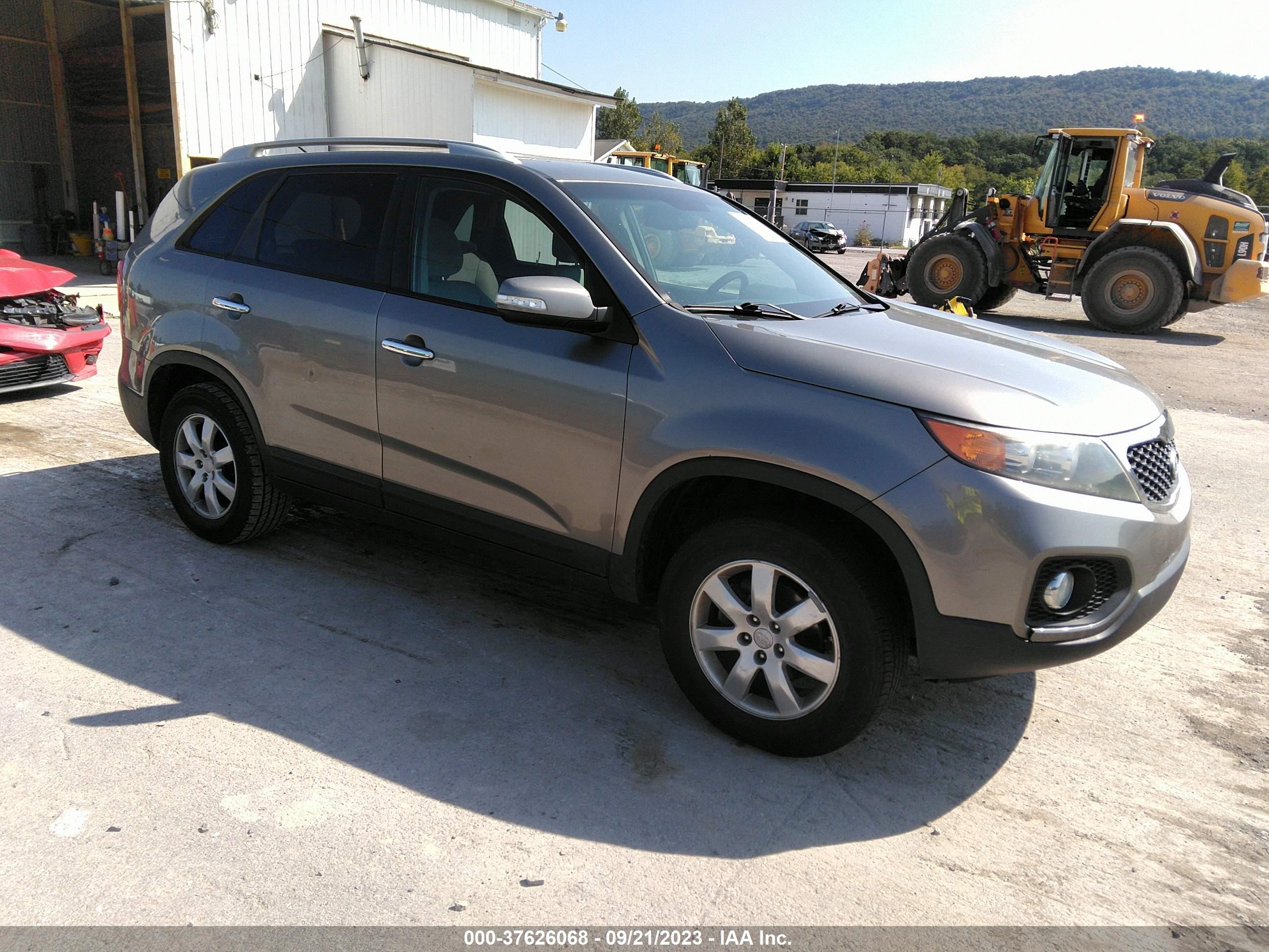 KIA SORENTO 2011 5xykt4a16bg112782